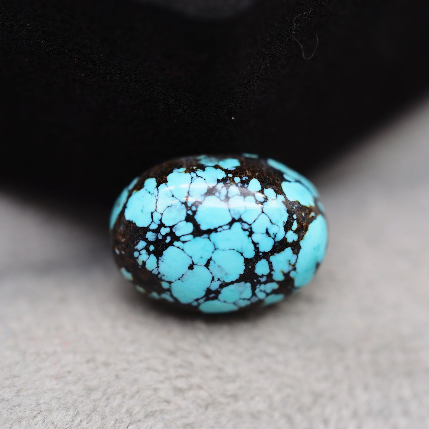 Natural Tibetan Turquoise Cabochon Gemstone Oval Shape 14x10x5 MM