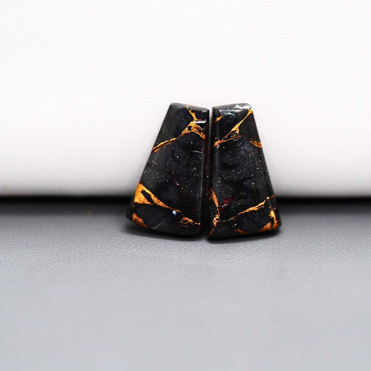 Kingman Black Buffalo Copper Composite Trapezoid Cabochon Pair 20x12x3mm 13ct - black stone with bright copper veins - Pedra Gems