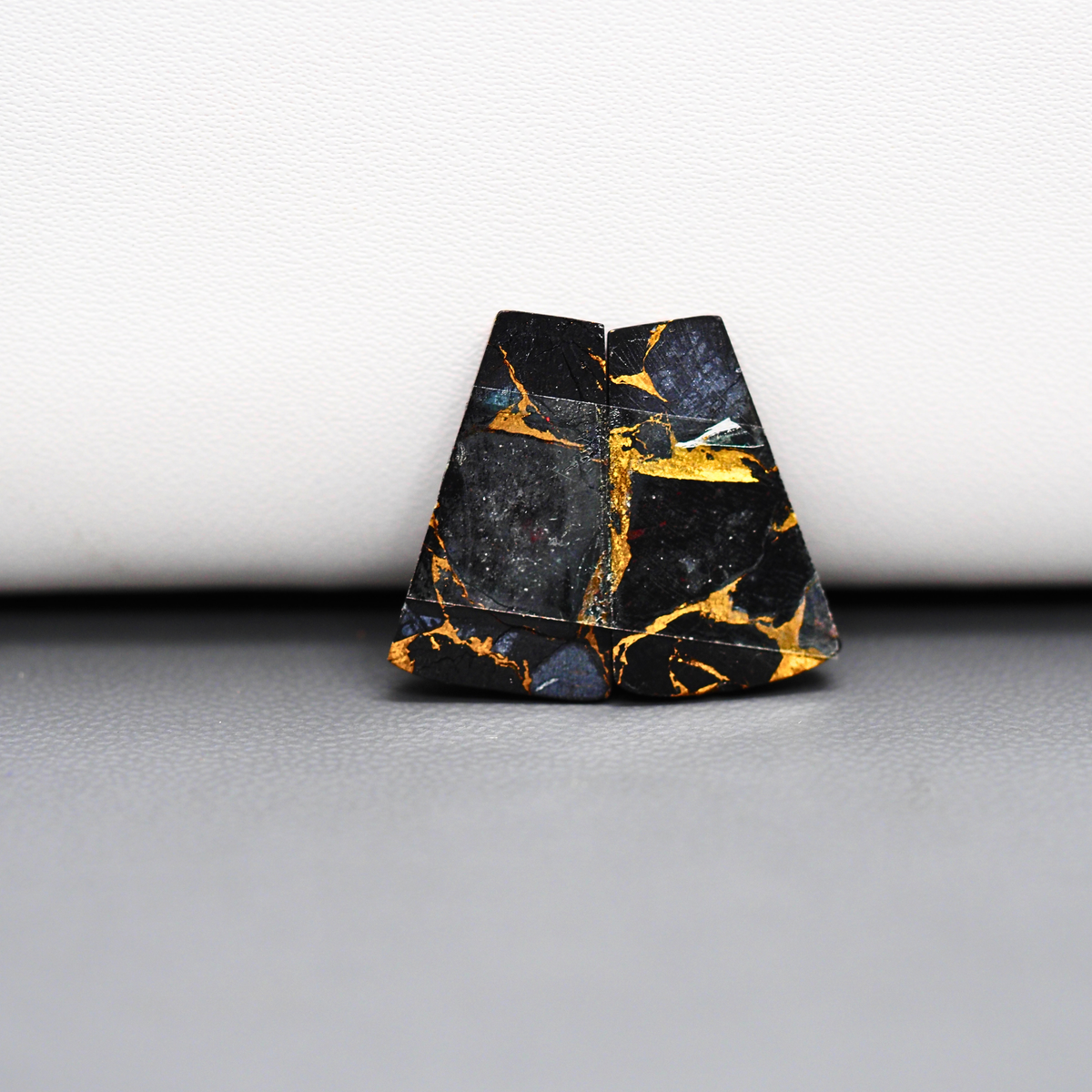 Kingman Black Buffalo Copper Composite Trapezoid Cabochon Pair 20x12x3mm 13ct - black stone with bright copper veins - Pedra Gems