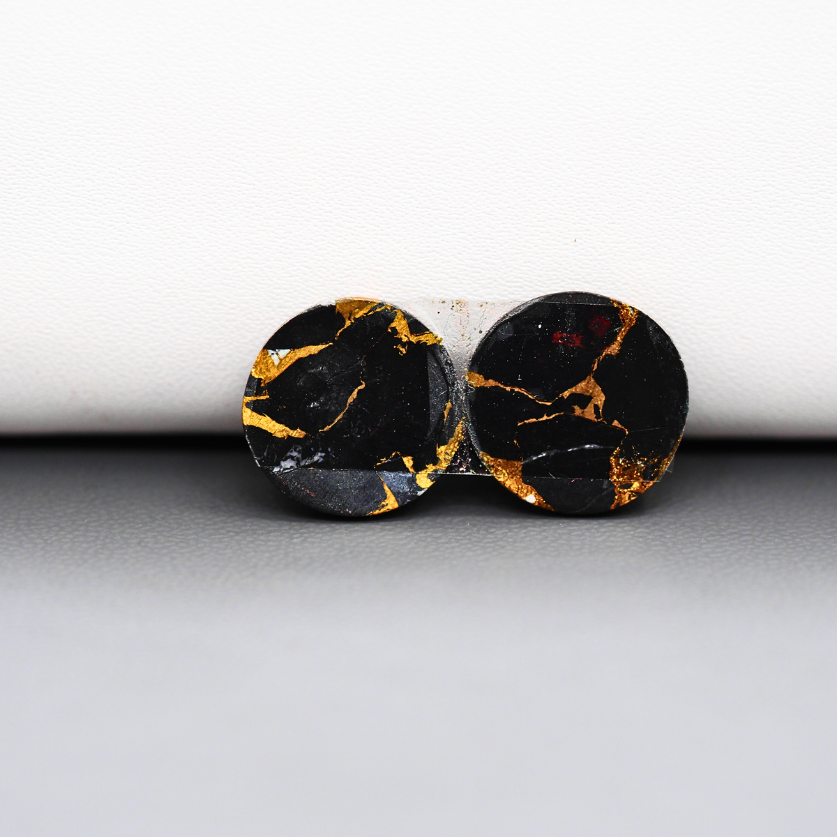 Kingman Black Buffalo Copper Composite Round Cabochon Pair 15x15x4mm 13.5ct - black stone with bright copper veins - Pedra Gems