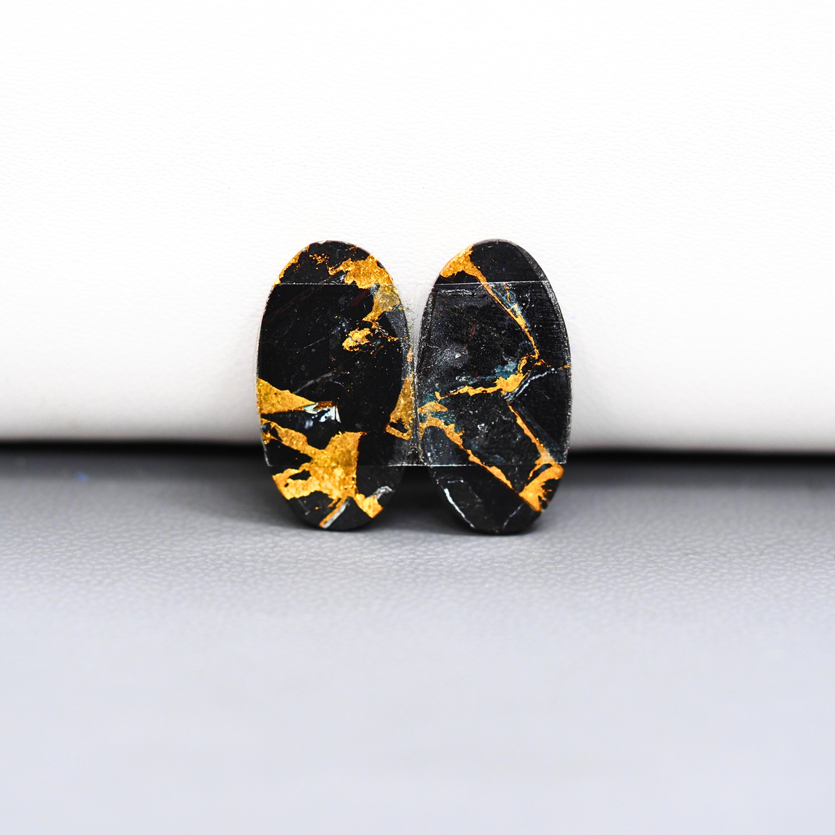 Kingman Black Buffalo Copper Composite Oval Cabochon Pair 20x10x3mm 13ct - black stone with bright copper veins - Pedra Gems