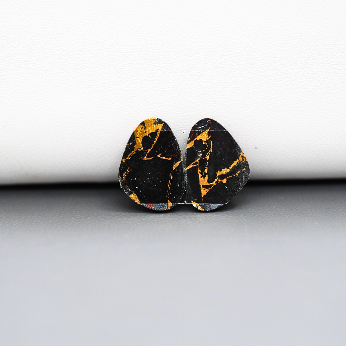 Kingman Black Buffalo Copper Composite Freeform Cabochon Pair 16x11x3mm 10ct - black stone with bright copper veins - Pedra Gems