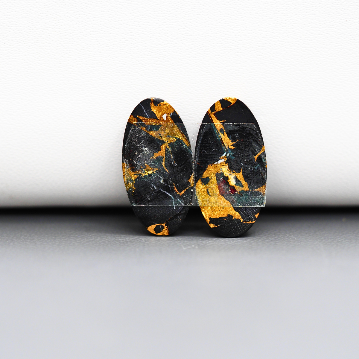 Kingman Black Buffalo Copper Composite Oval Cabochon Pair 19x10x3mm 13.5ct - black stone with bright copper veins - Pedra Gems