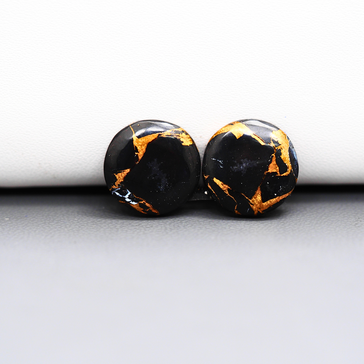 Kingman Black Buffalo Copper Composite Round Cabochon Pair 14x14x3mm 11ct - black stone with bright copper veins - Pedra Gems