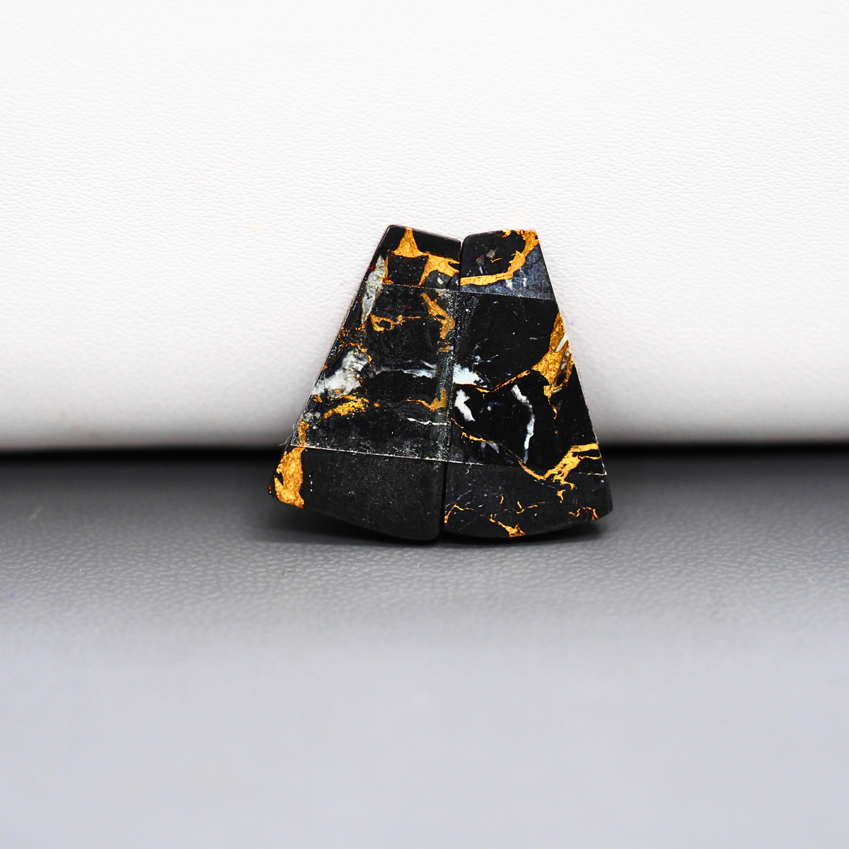 Kingman Black Buffalo Copper Composite Trapezoid Cabochon Pair 21x12x3mm 15ct - black stone with bright copper veins - Pedra Gems