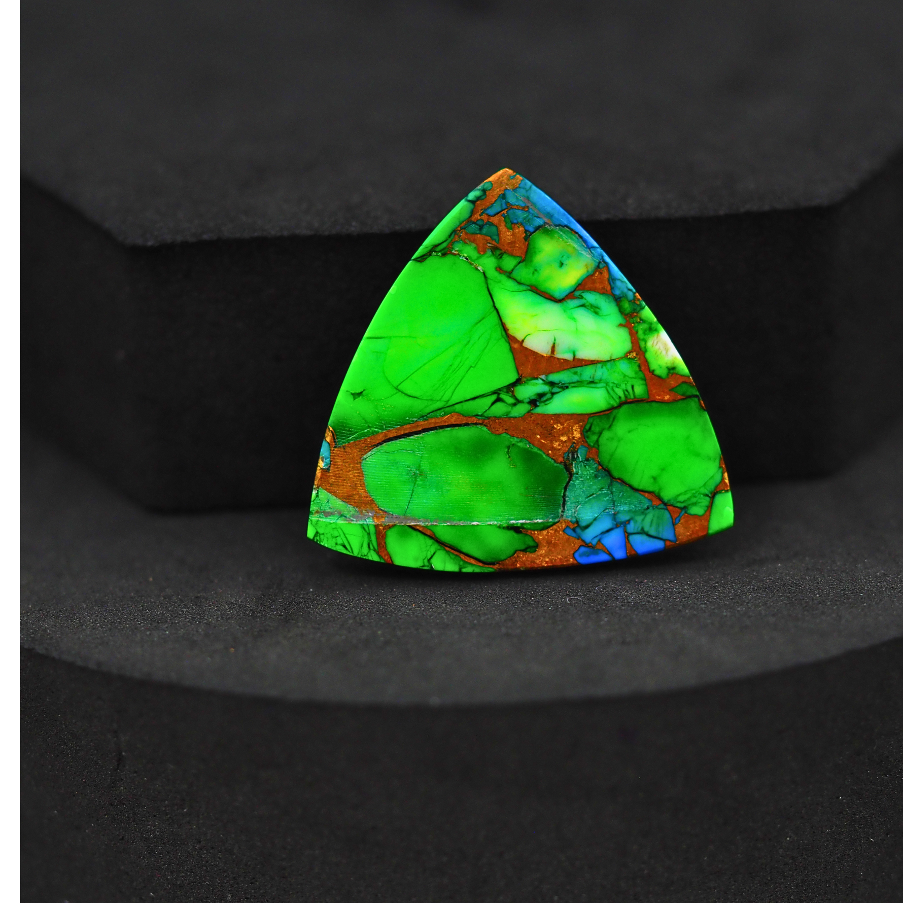 Natural Peacock Dahlia Trillion Cabochon 25x26mm 21ct - Peacock Blue-Green Composite - Pedra Gems