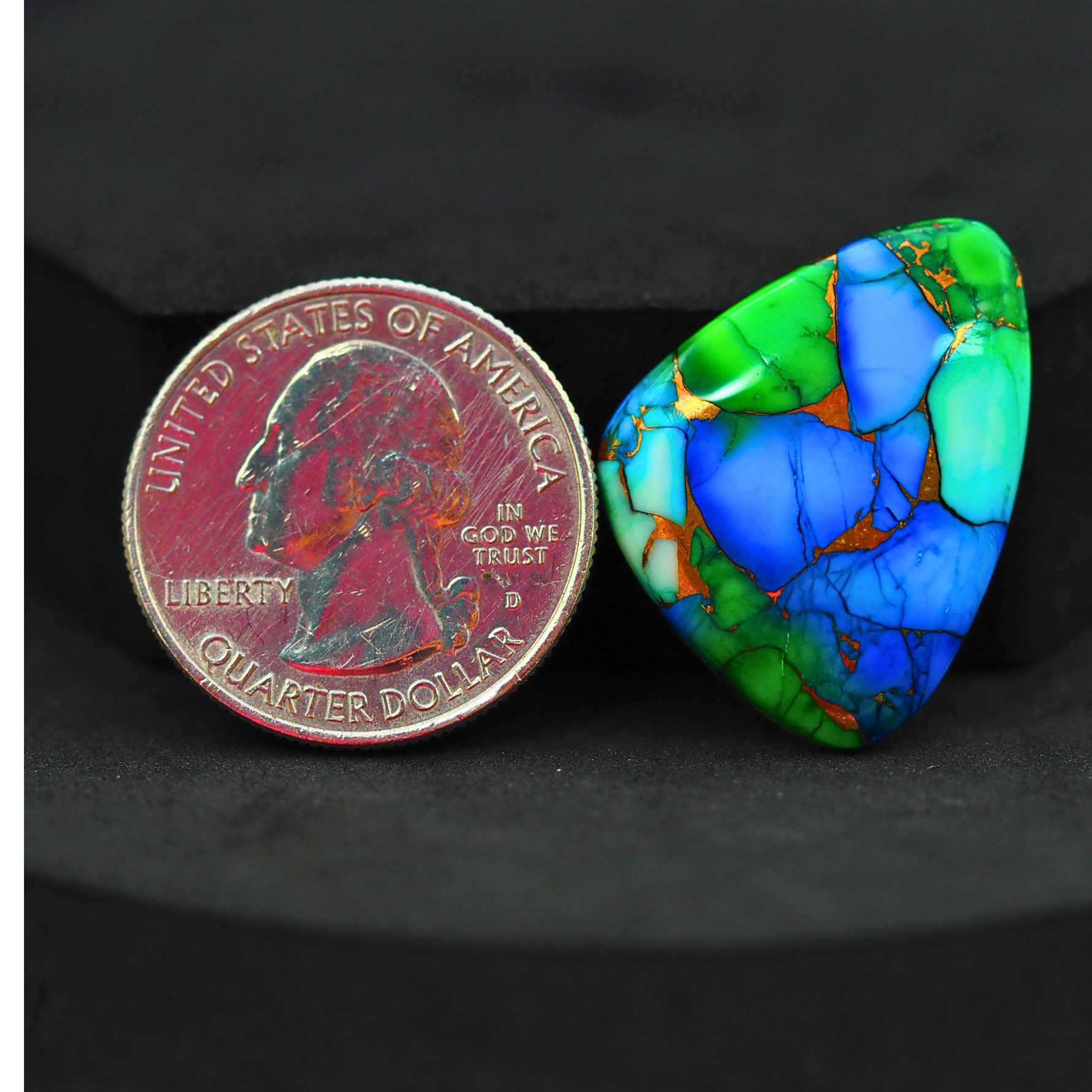Natural Peacock Dahlia Freeform Cabochon 25x21mm 18ct - Peacock Blue-Green Composite - Pedra Gems