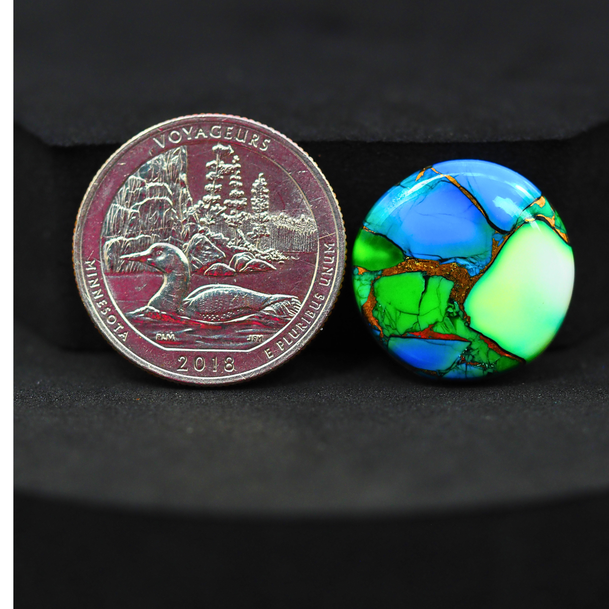 Natural Peacock Dahlia Round Cabochon 19x19mm 13ct - Peacock Blue-Green Composite - Pedra Gems