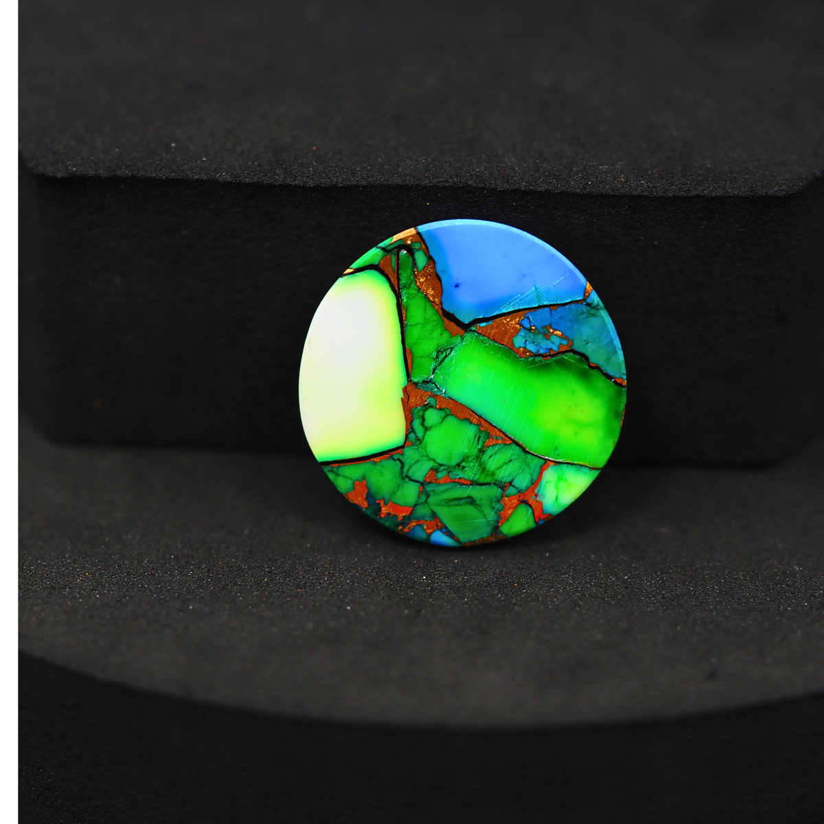 Natural Peacock Dahlia Round Cabochon 19x19mm 13ct - Peacock Blue-Green Composite - Pedra Gems