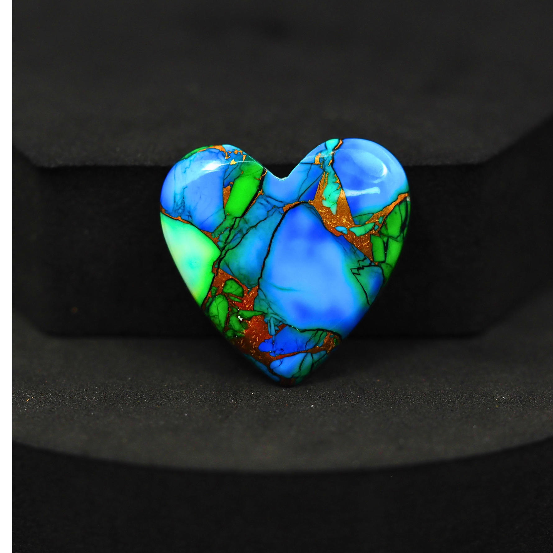 Natural Peacock Dahlia Heart Cabochon 23x25mm 20.5ct - Peacock Blue-Green Composite - Pedra Gems