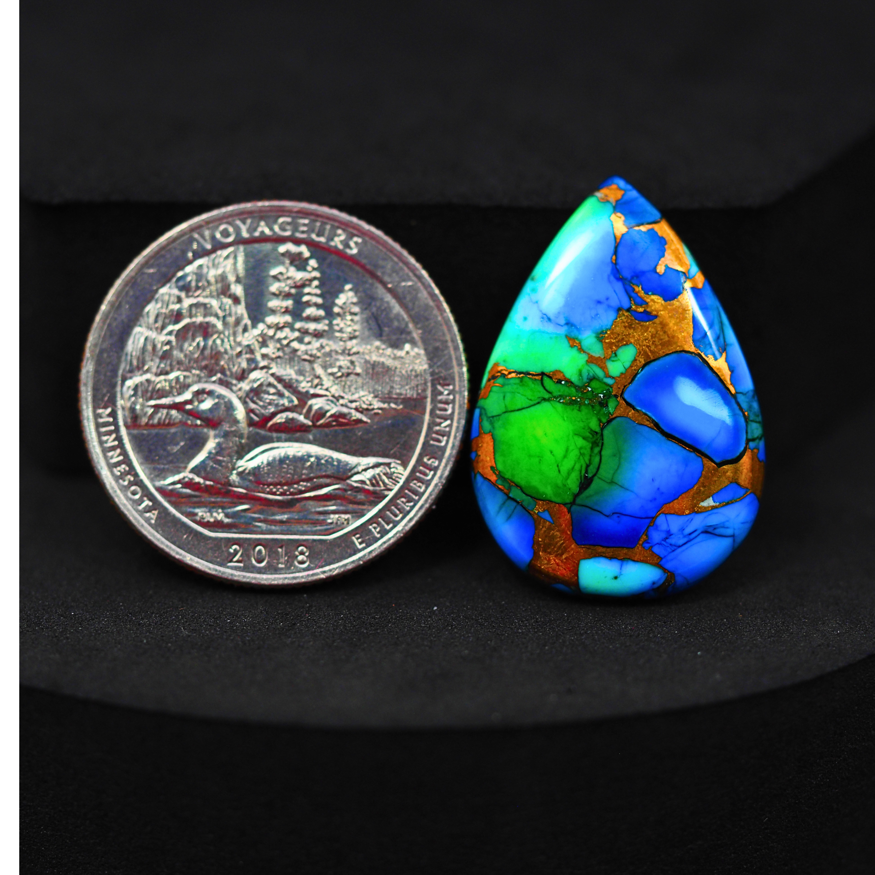 Natural Peacock Dahlia Pear Cabochon 26x18mm 15ct - Peacock Blue-Green Composite - Pedra Gems