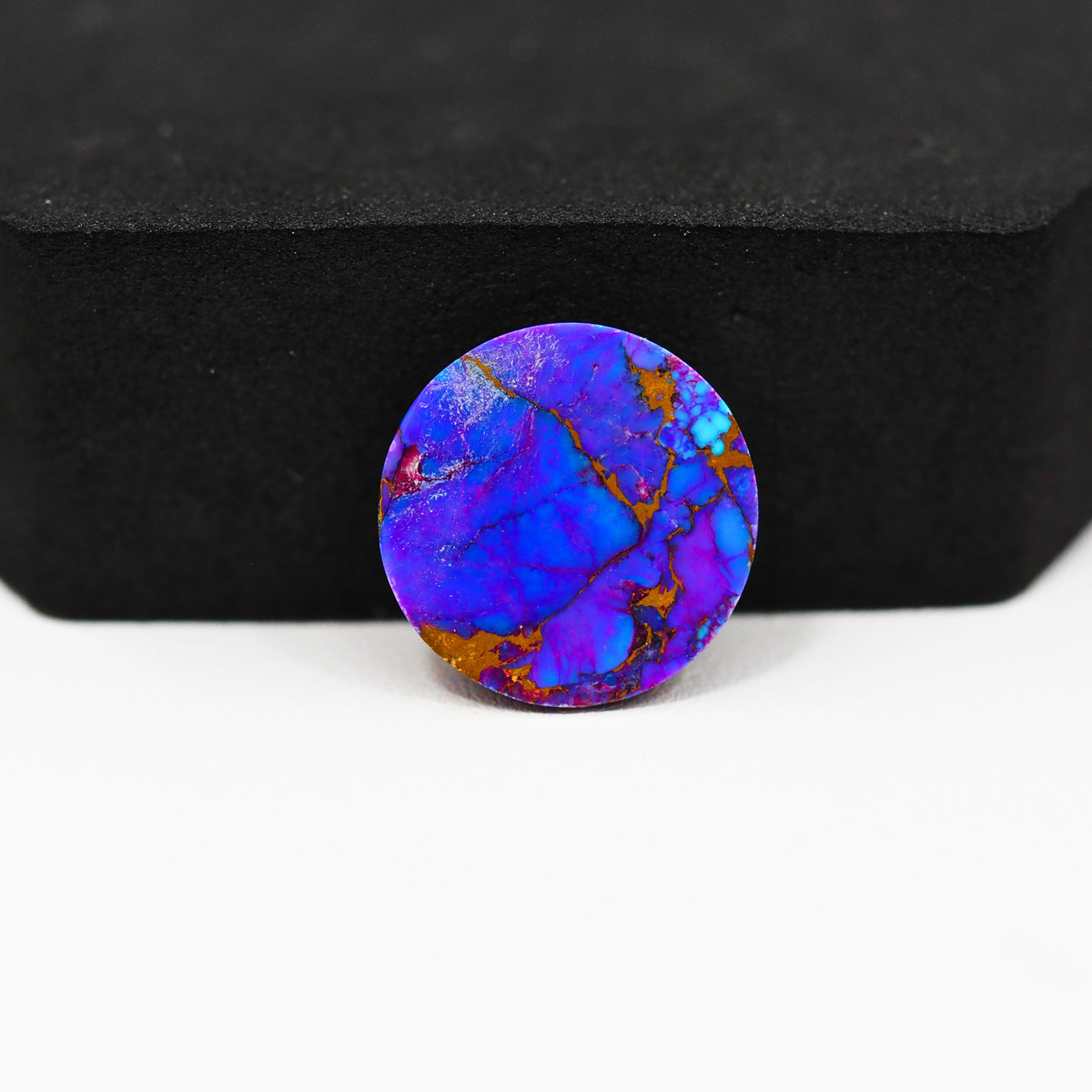 Stabilized Purple Mohave (Mojave) Turquoise Round Cabochon 17x17x5mm 11.5ct - purple with blue Kingman turquoise nuggets and bronze veining - Pedra Gems.