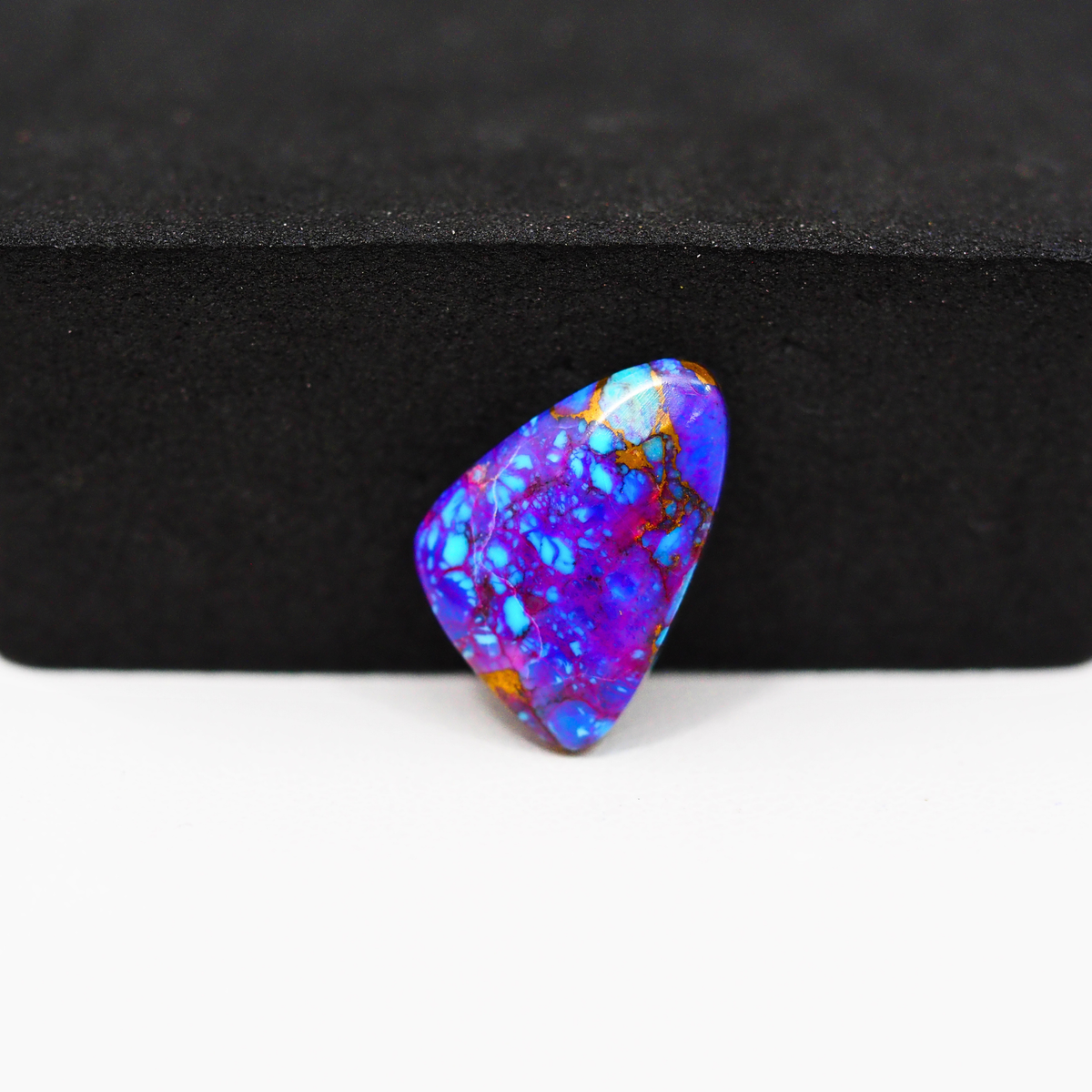 Stabilized Purple Mohave (Mojave) Turquoise Freeform Cabochon 15x11x3mm 5.5ct - purple with blue Kingman turquoise nuggets and bronze veining - Pedra Gems.