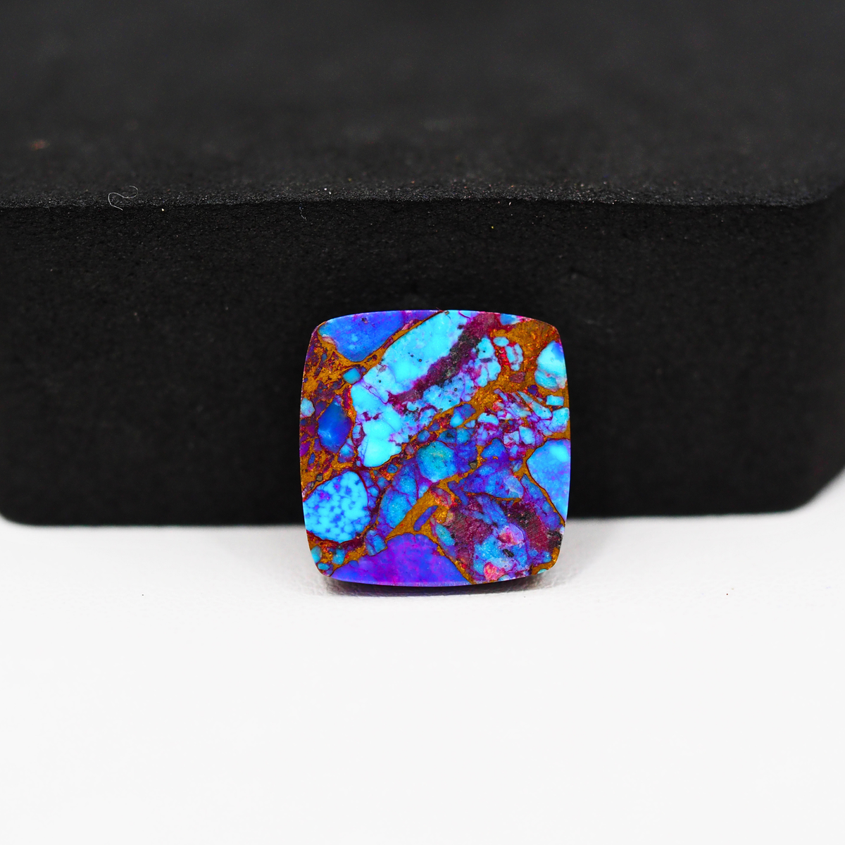 Stabilized Purple Mohave (Mojave) Turquoise Cushion Cabochon 15x15x4mm 11ct - purple with blue Kingman turquoise nuggets and bronze veining - Pedra Gems.