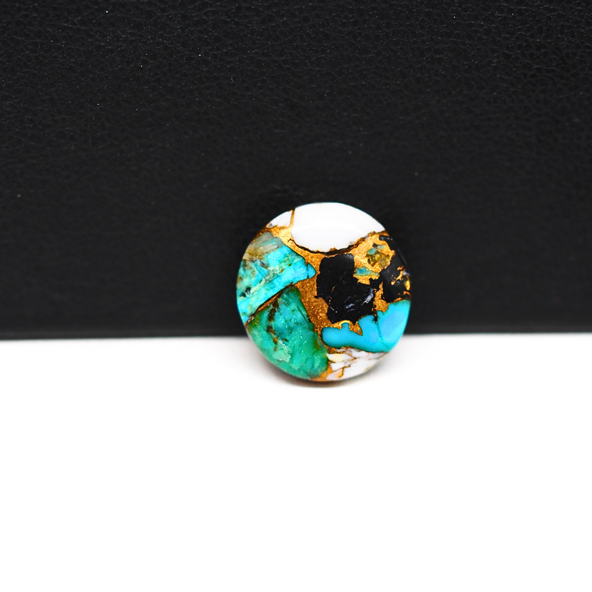 Turquoise & White Buffalo Cabochon 14x14mm 6.5ct Round – Kingman, Arizona