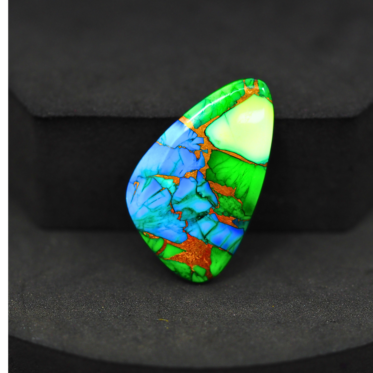 Natural Peacock Dahlia Freeform Cabochon 29x18mm 19.5ct - Peacock Blue-Green Composite - Pedra Gems