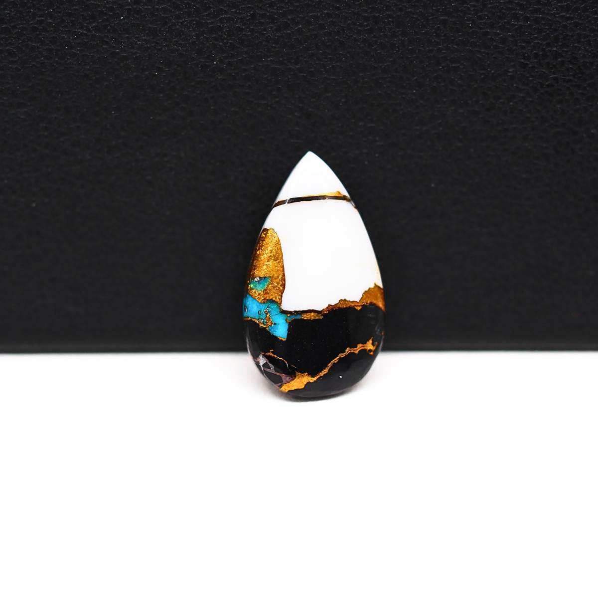 Turquoise & White Buffalo Cabochon 19x11mm 5.5ct Pear – Kingman, Arizona