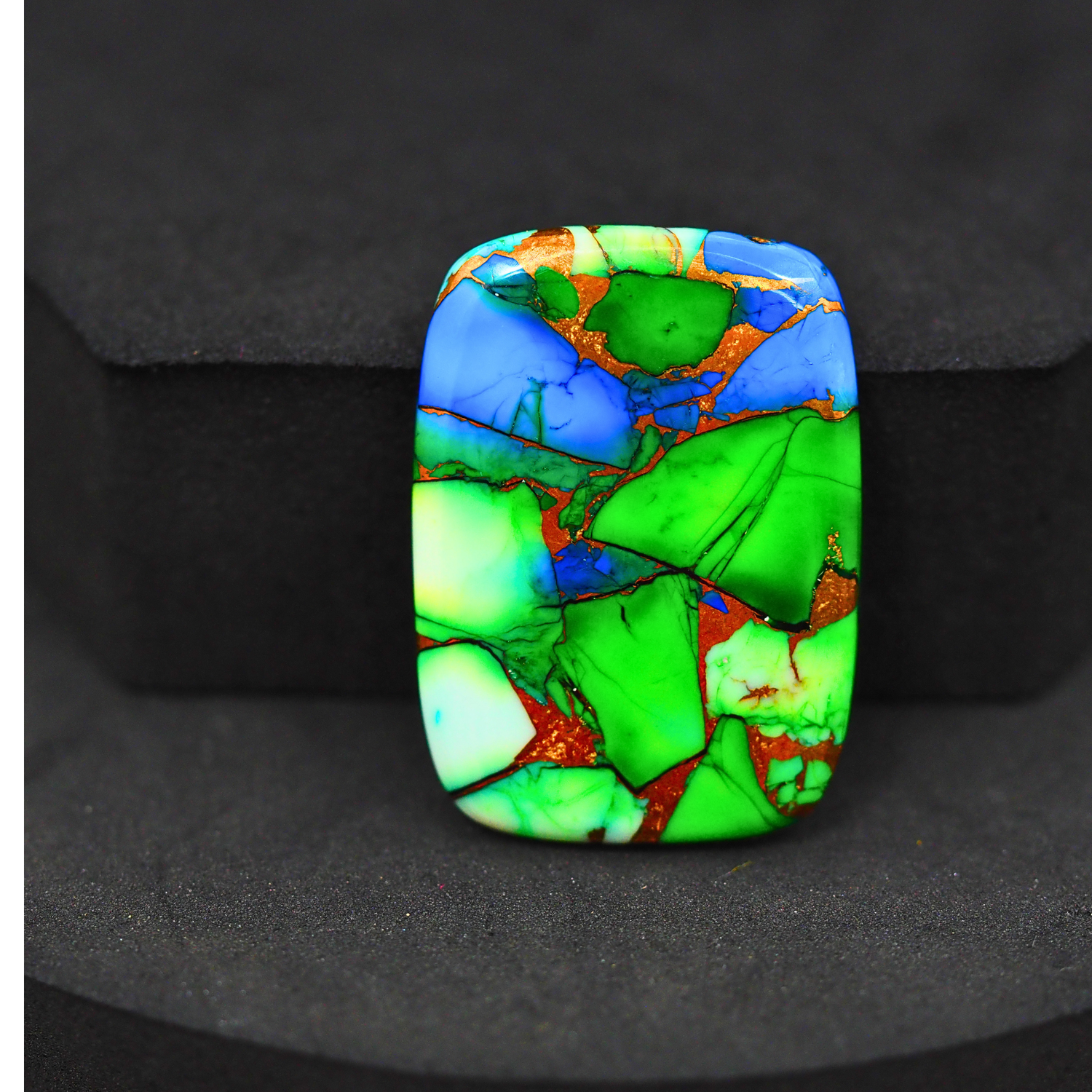 Natural Peacock Dahlia Cushion Cabochon 29x21mm 22ct - Peacock Blue-Green Composite - Pedra Gems