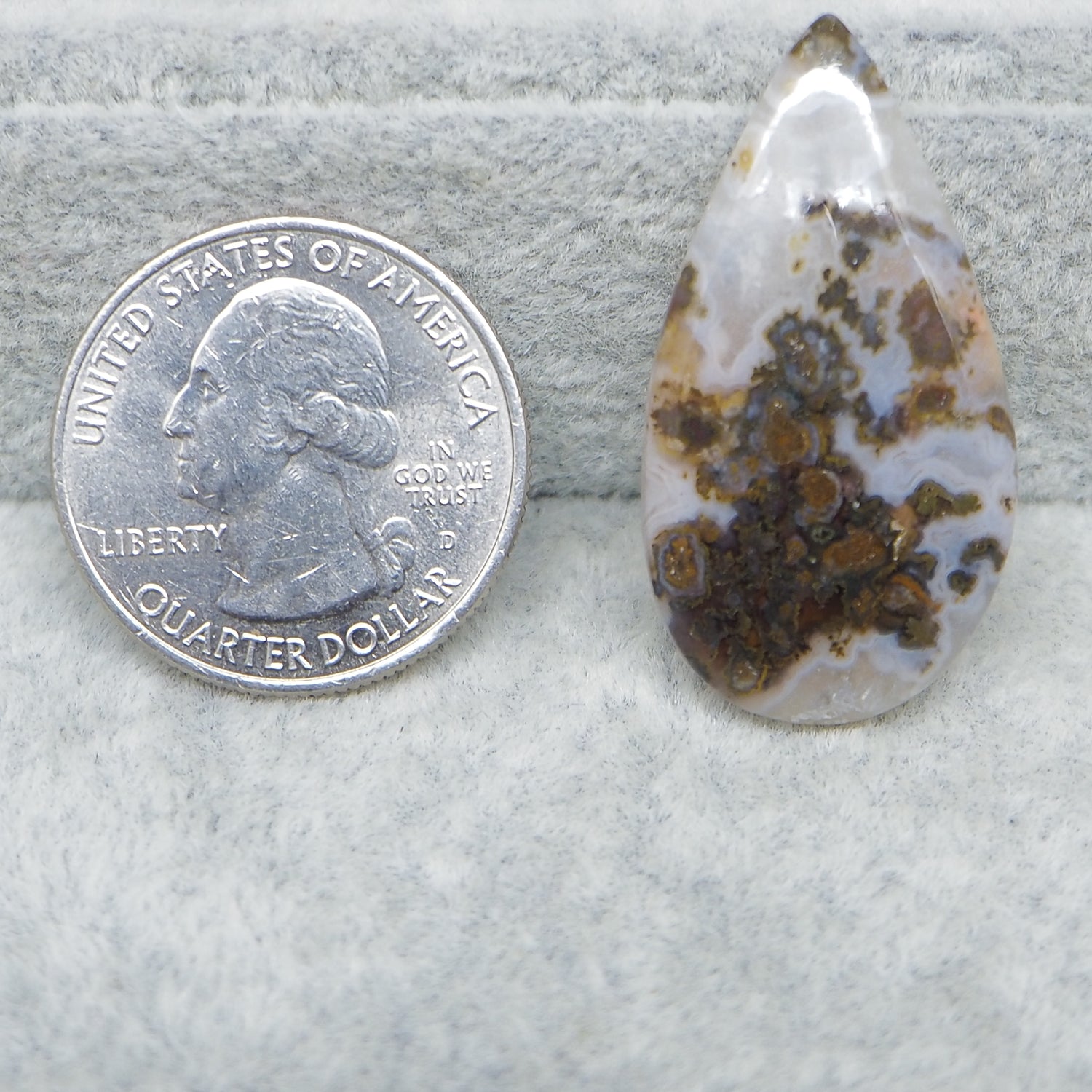 Natural Seam Agate small heart cabochon 13x14mm front view banding detail
