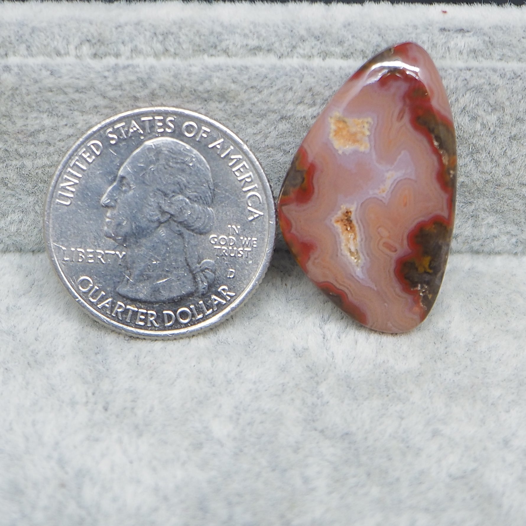 Large Natural Seam Agate tumble shape cabochon 30x18mm front view organic banding Pedra Gems