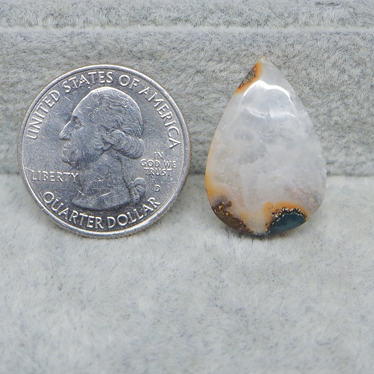  Natural Seam Agate pear shape cabochon 24x16mm front view banding detail Pedra Gems