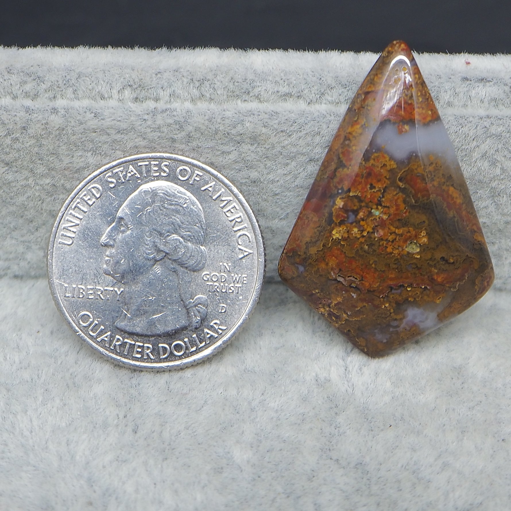 Natural Seam Agate diamond shape cabochon 35x24mm front view orange gold banding Pedra Gems