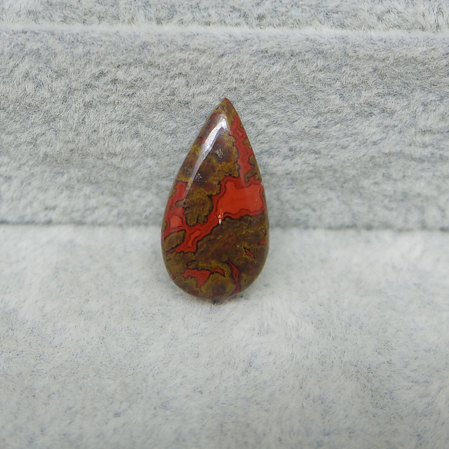 Small Seam Agate Pear Cabochon 32x20mm 7.5ct Deep Dome – Pedra Gems