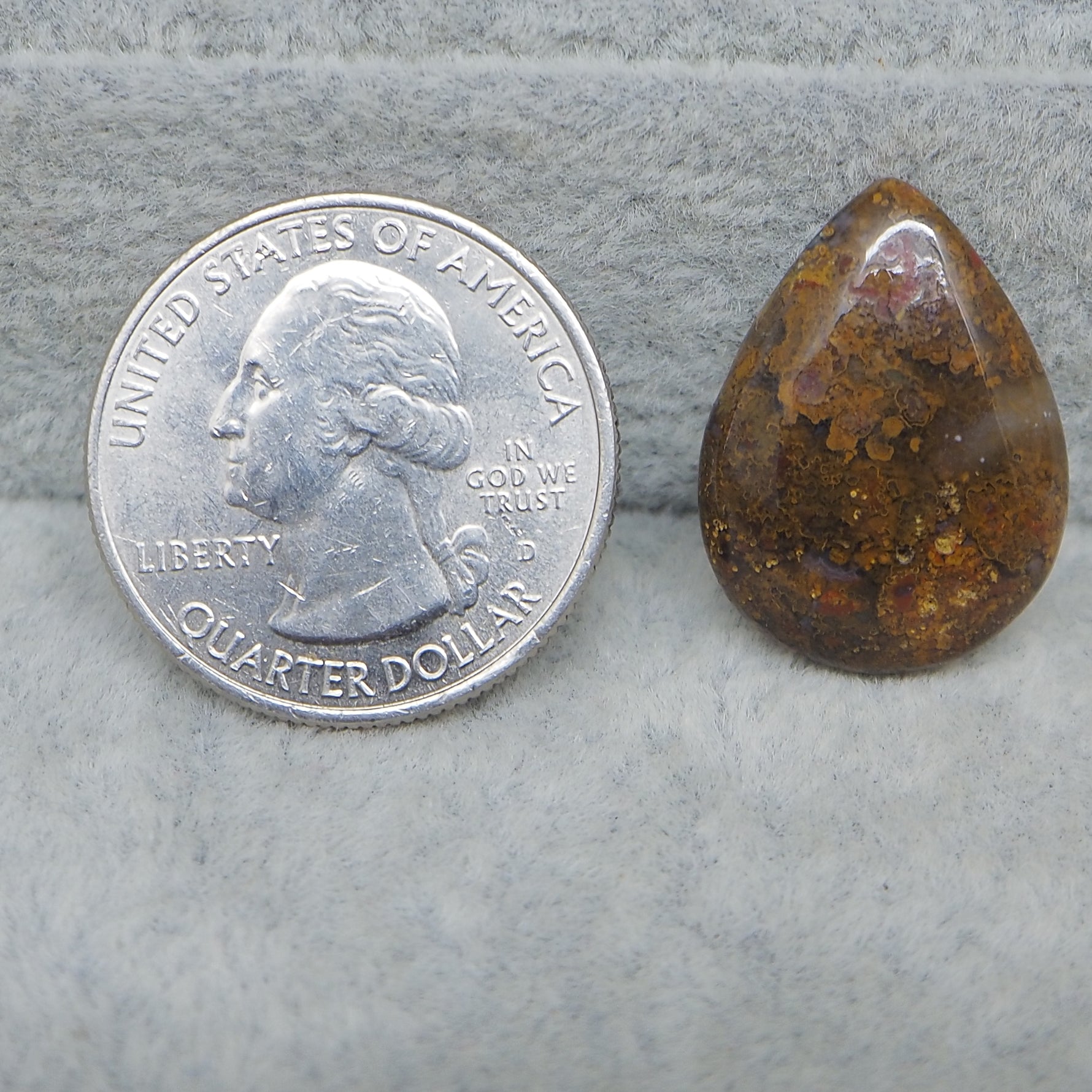Natural Seam Agate baguette cabochon 22x17mm front view banding detail Pedra Gems