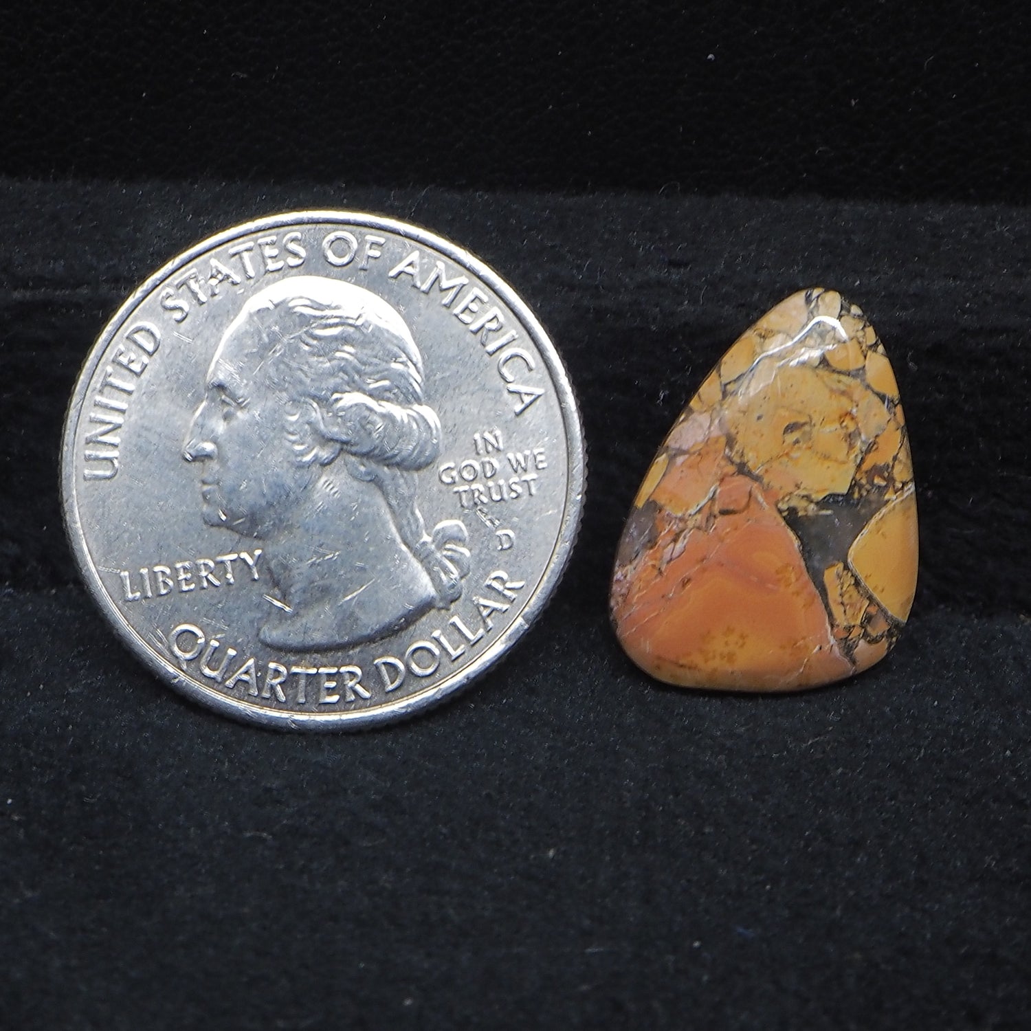 Maligano Jasper Cabochon 29x14mm 8ct Trillion – Pedra Gems