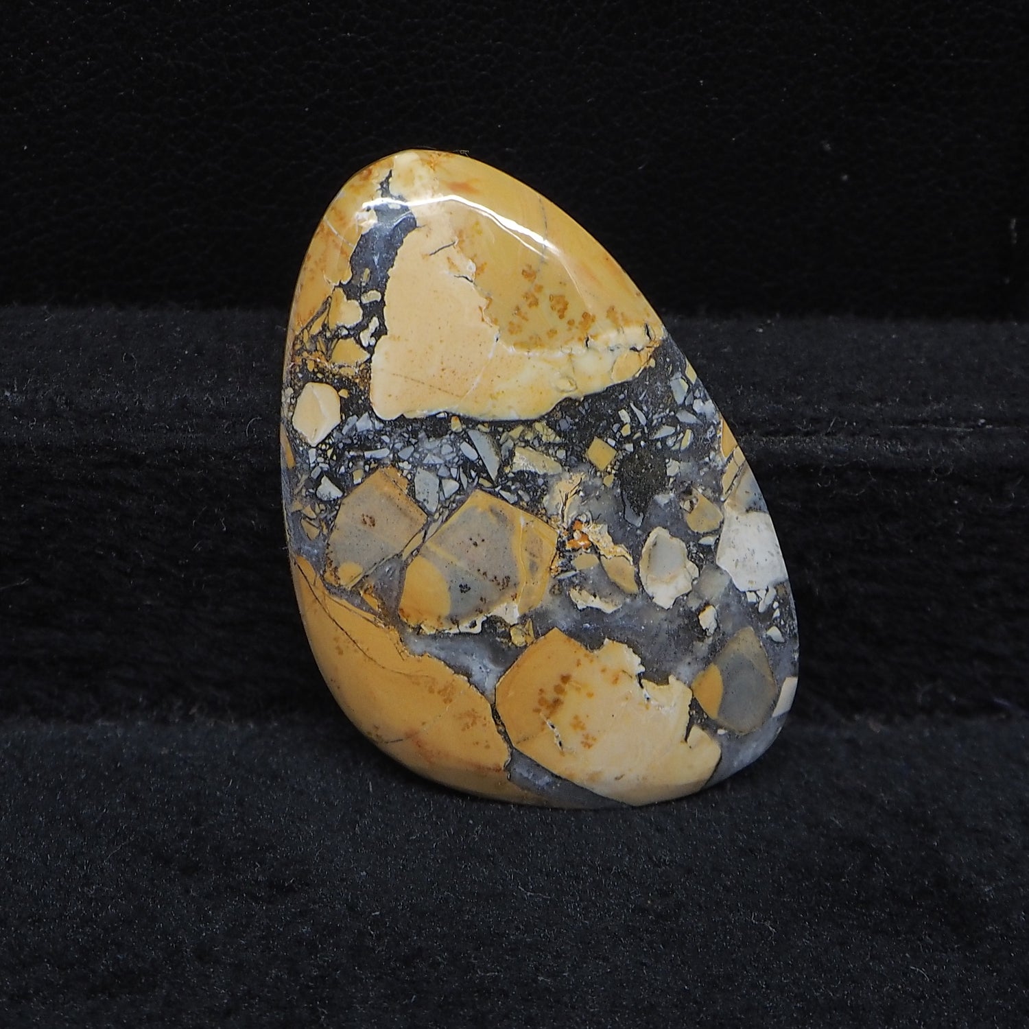 Maligano Jasper Cabochon 33x22mm 26ct Pear – Pedra Gems