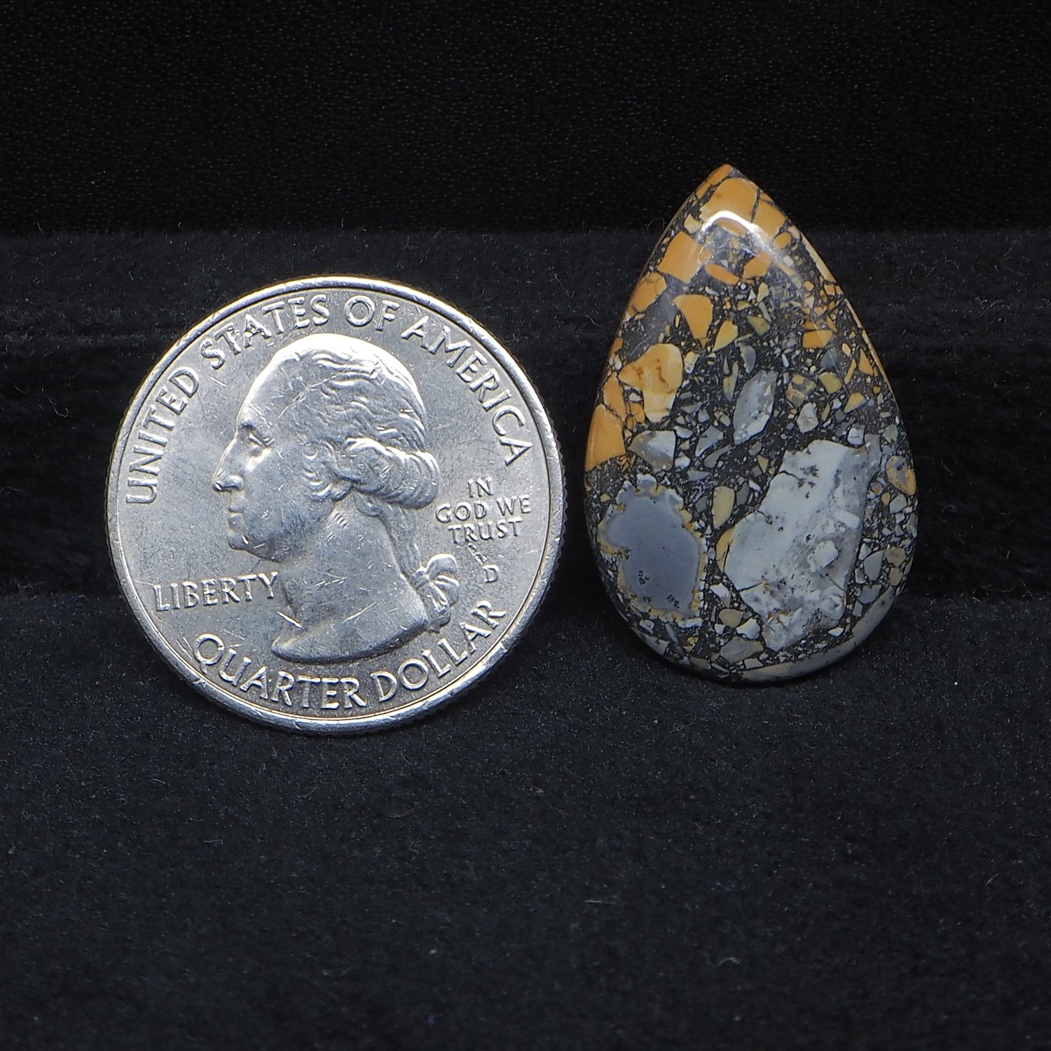 Natural Maligano Jasper cabochon 27x17mm pear front view matrix pattern Pedra Gems