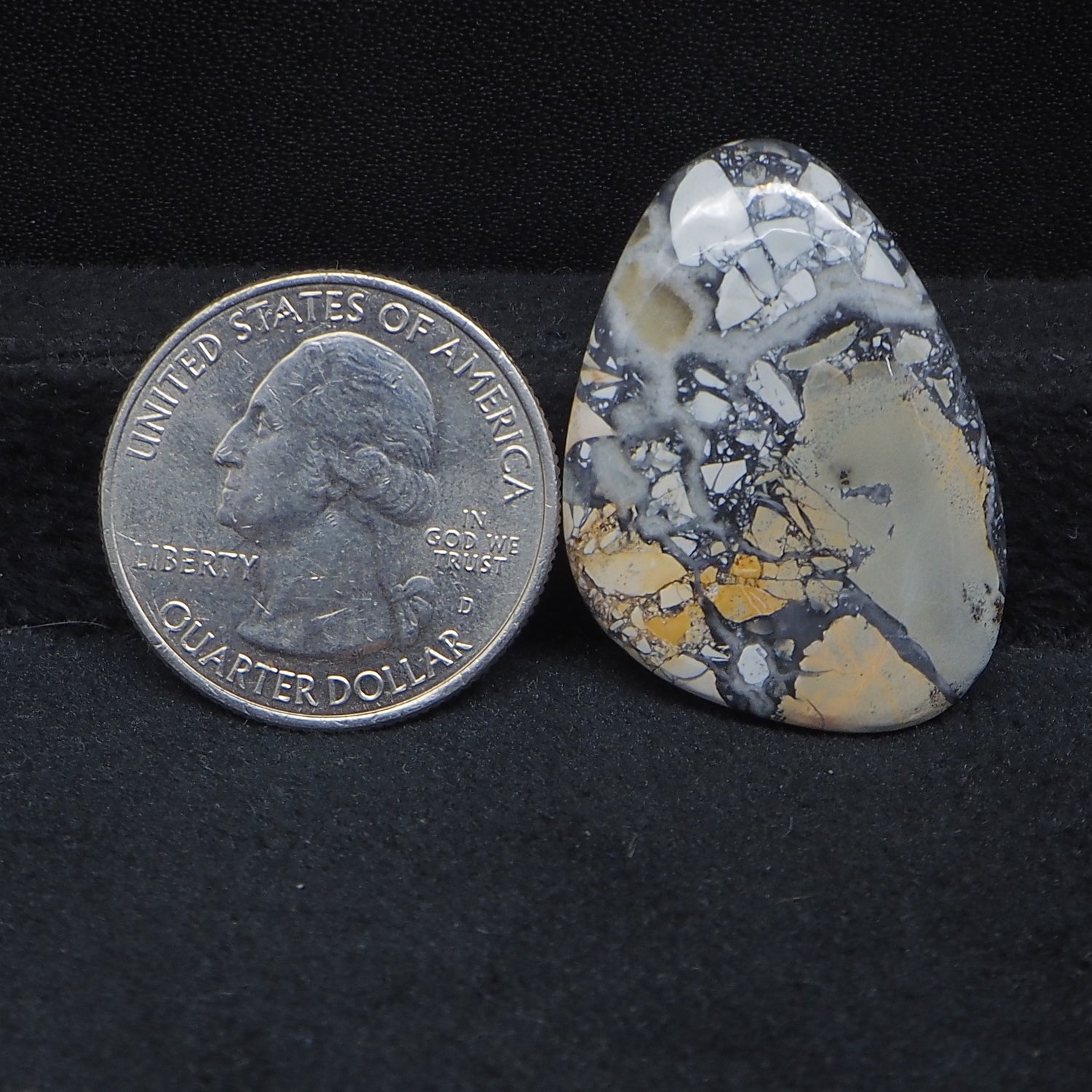 Maligano Jasper Cabochon 32x23mm 27.5ct Freeform – Pedra Gems