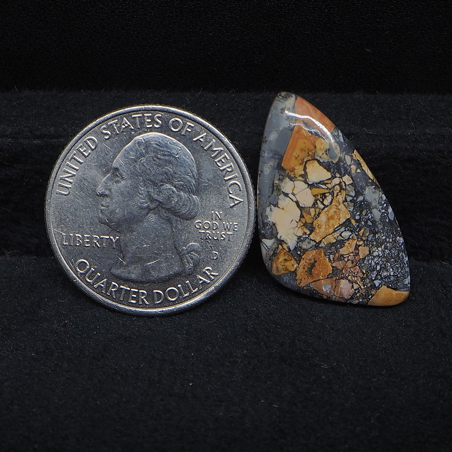 Maligano Jasper Cabochon 28x16mm 12.5ct Freeform – Pedra Gems
