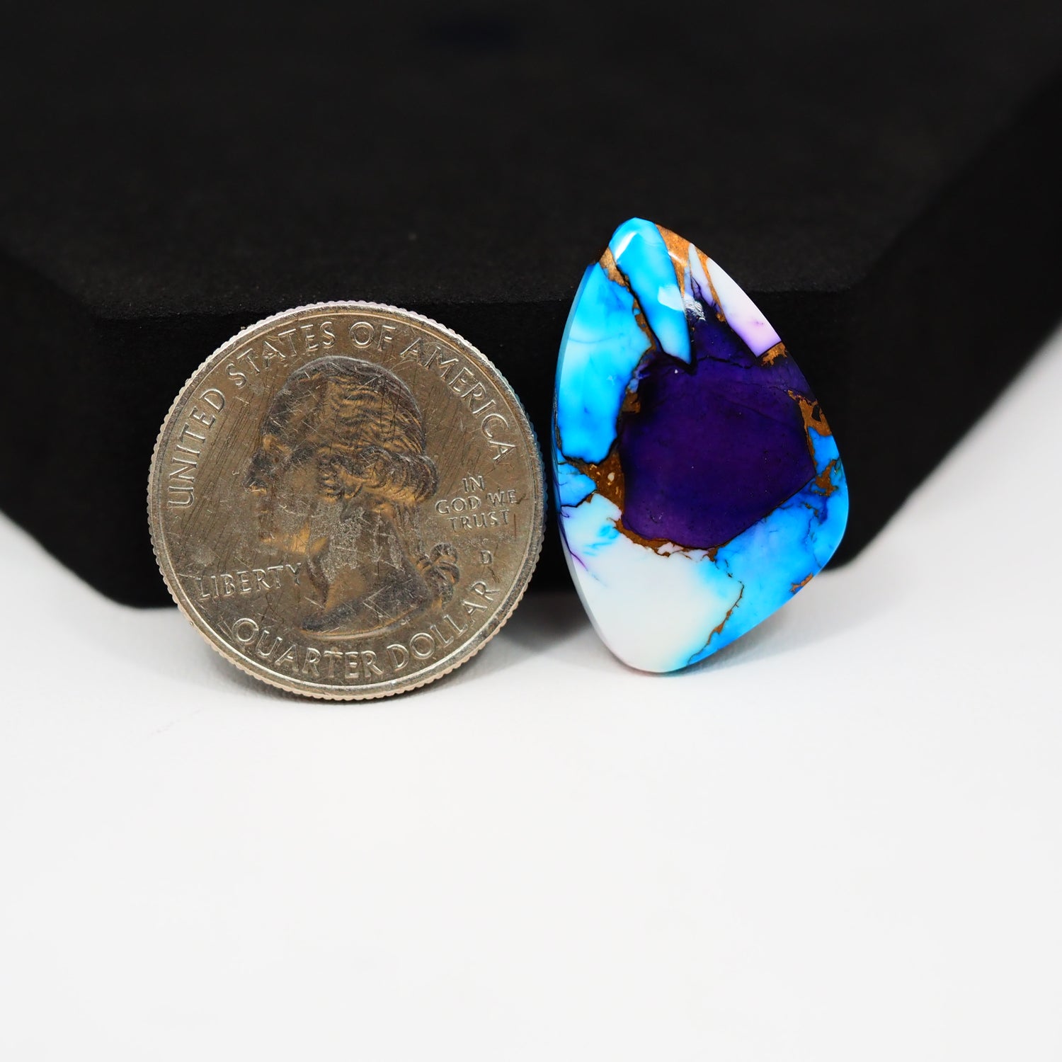 Purple Ice Rose Dahlia Cabochon 27x17mm 18ct Freeform – Pedra Gems