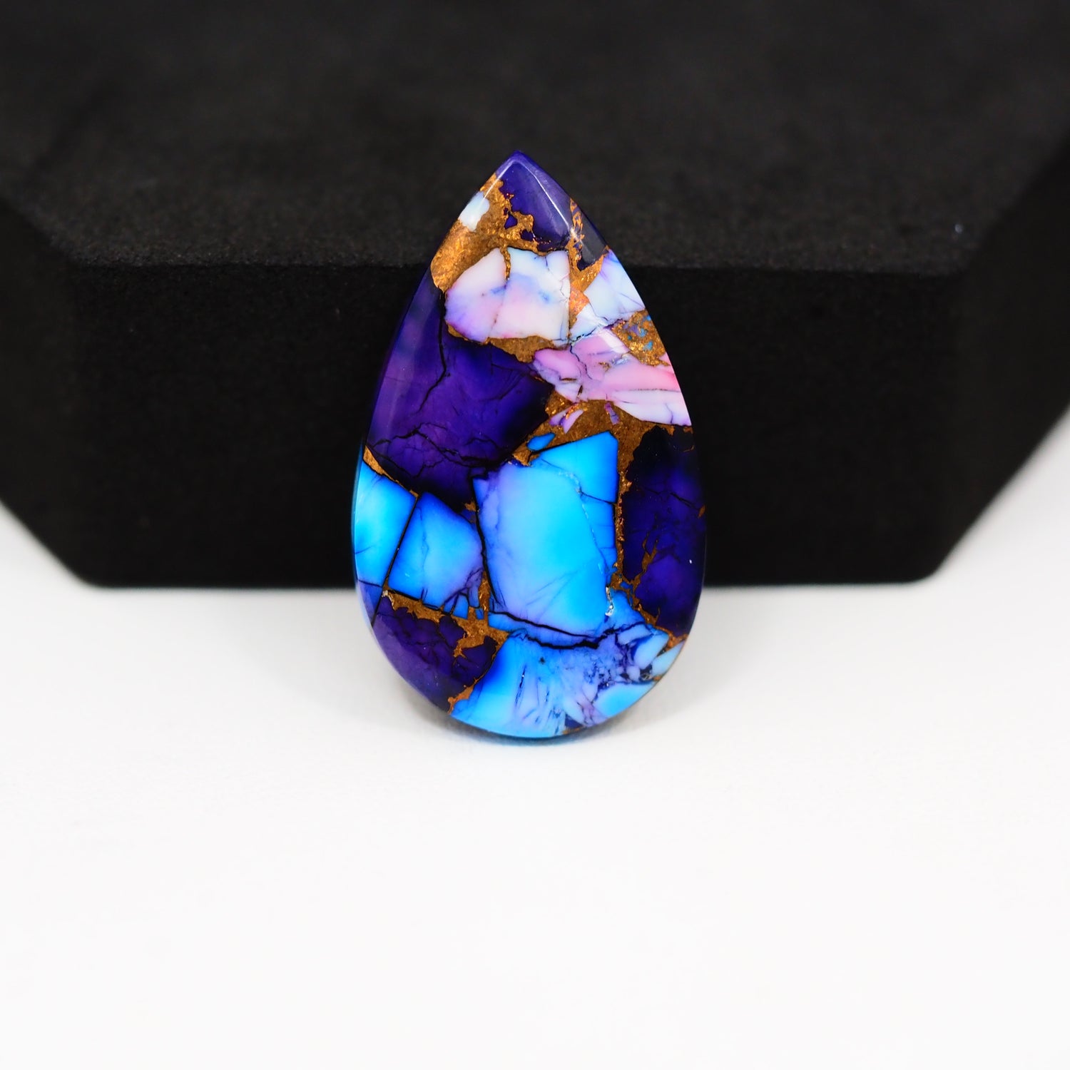 Purple Ice Rose Dahlia Cabochon 30x18mm 18ct Pear – Pedra Gems