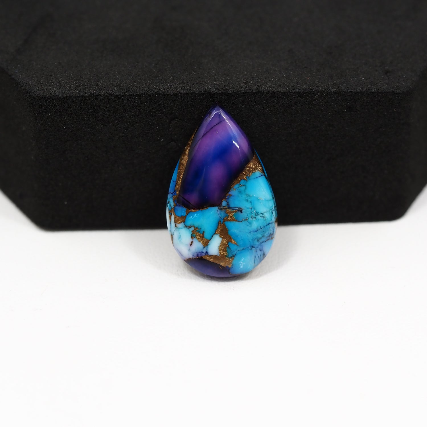 Purple Ice Rose Dahlia Cabochon 21x13mm 9.5ct Pear – Pedra Gems