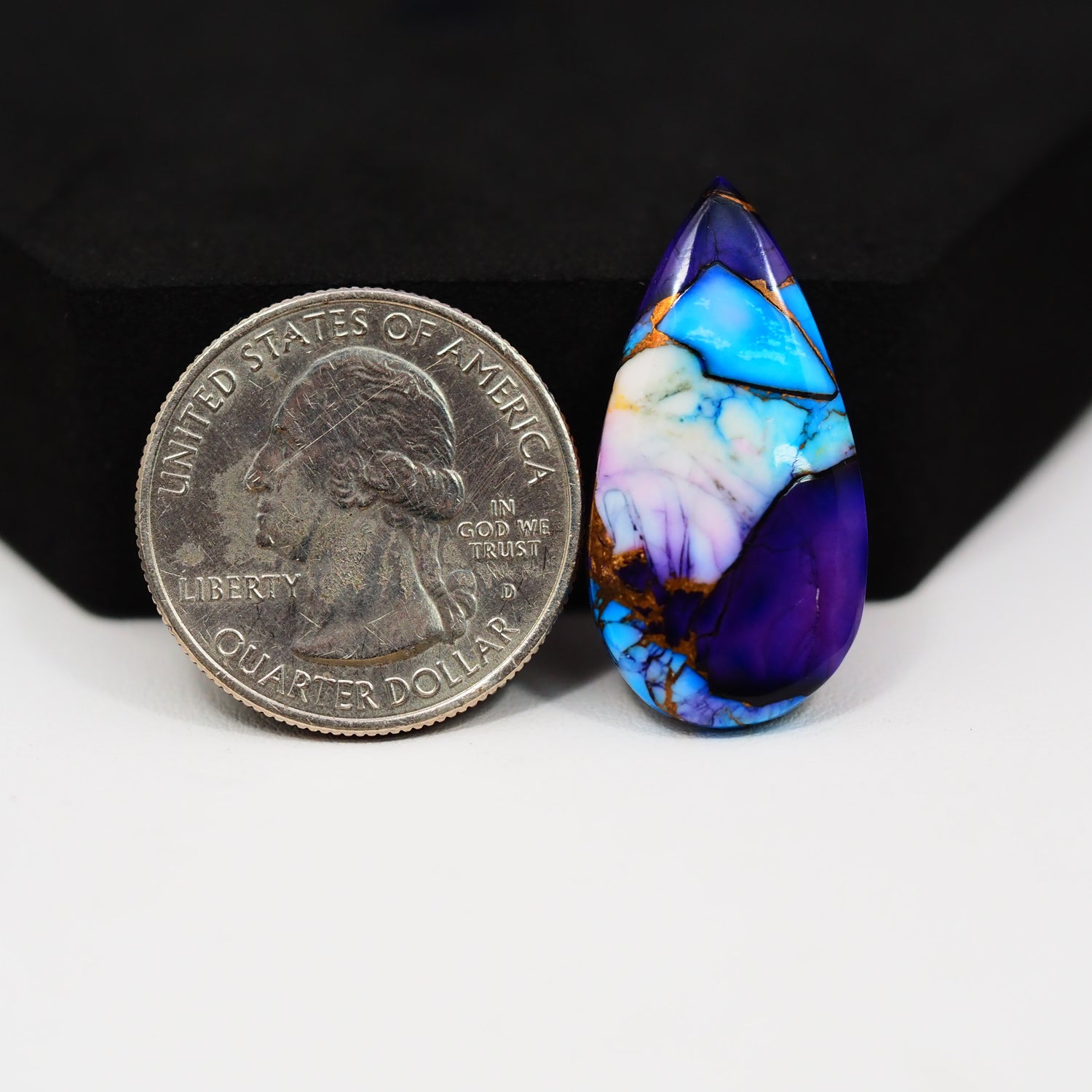 Purple Ice Rose Dahlia Cabochon 19x15mm 15ct Pear – Pedra Gems