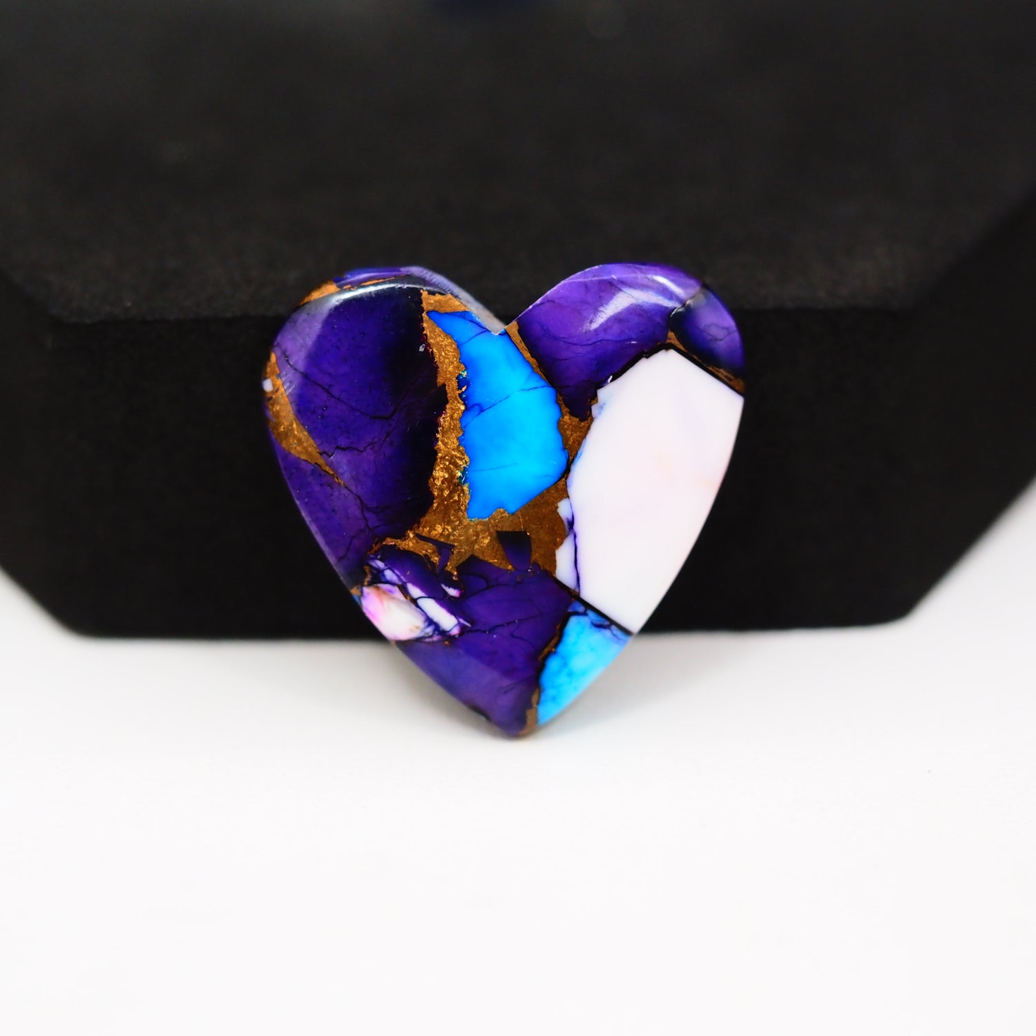Purple Ice Rose Dahlia Cabochon 30x25mm 22ct Heart – Pedra Gems