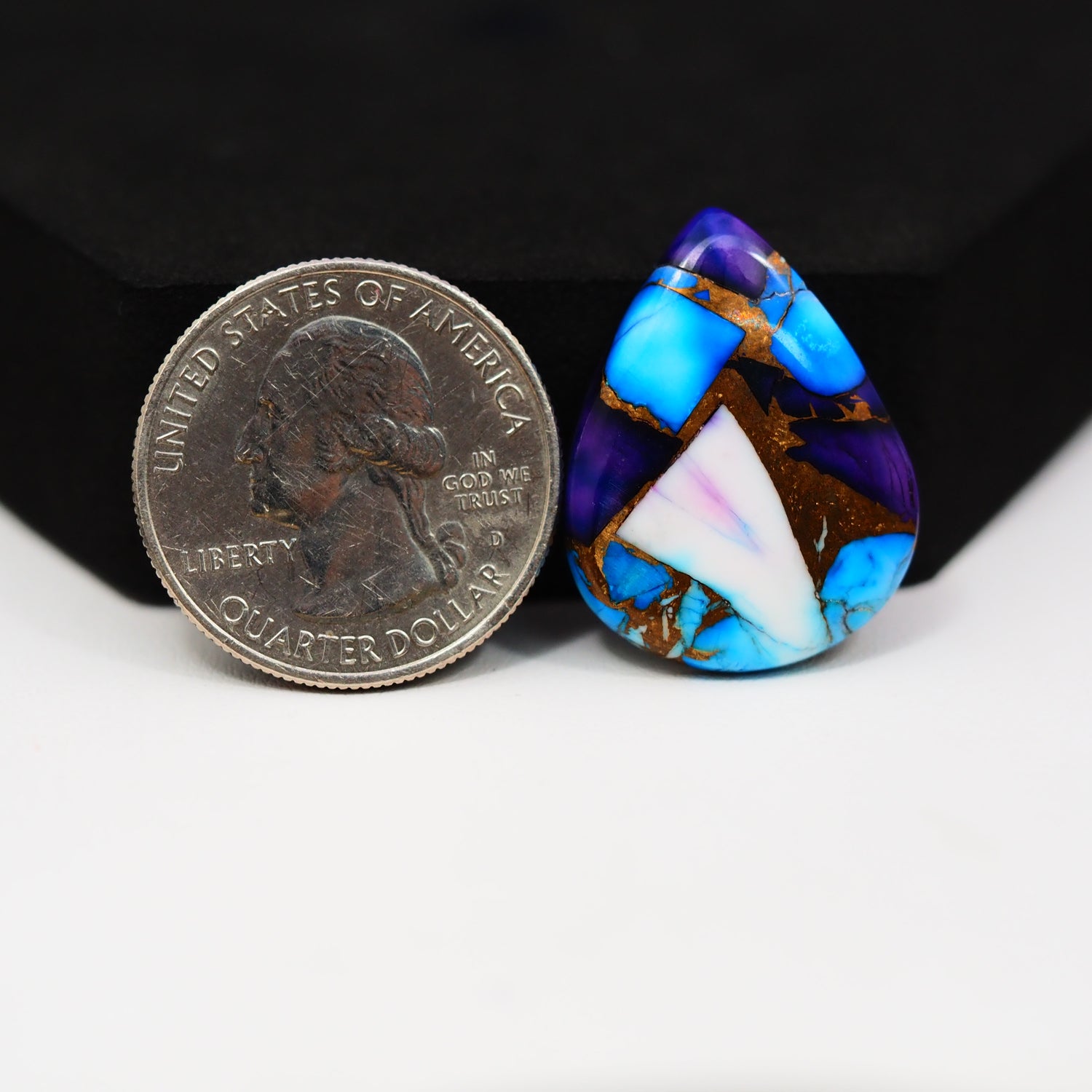 Purple Ice Rose Dahlia Cabochon 26x20mm 17.5ct Pear – Pedra Gems