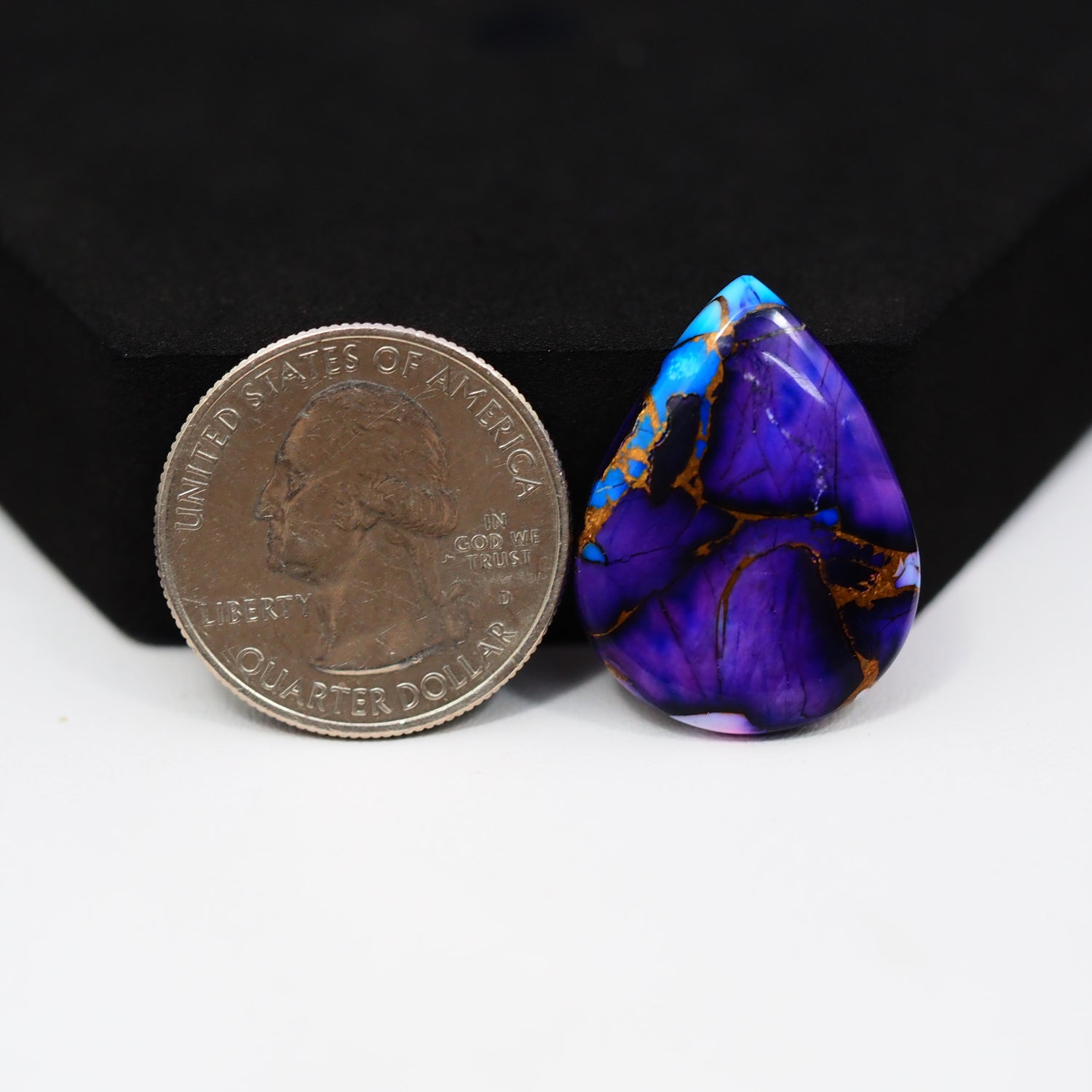 Purple Ice Rose Dahlia Cabochon 26x20mm 17ct Pear – Pedra Gems