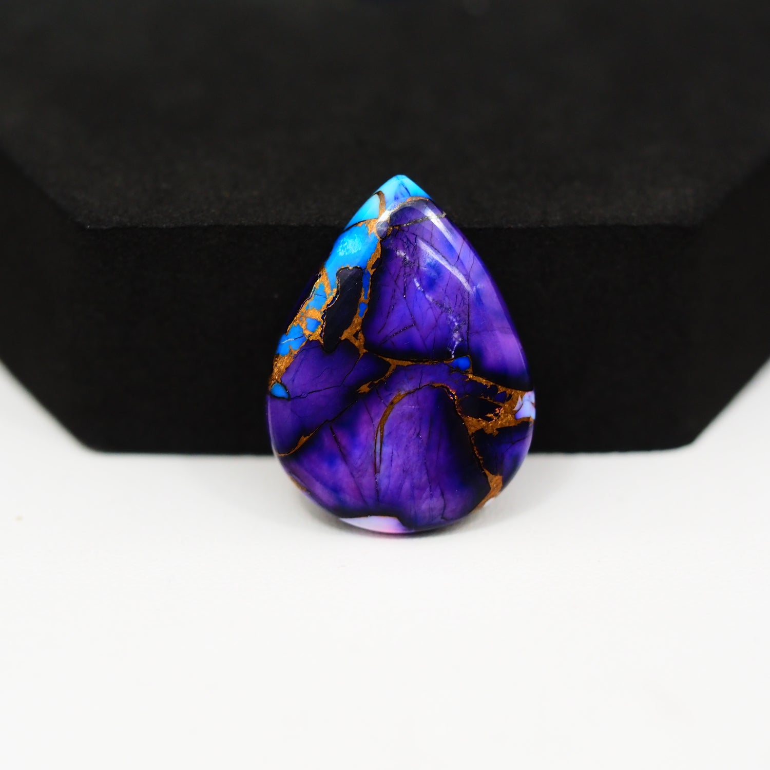 Purple Ice Rose Dahlia Cabochon 26x20mm 17ct Pear – Pedra Gems