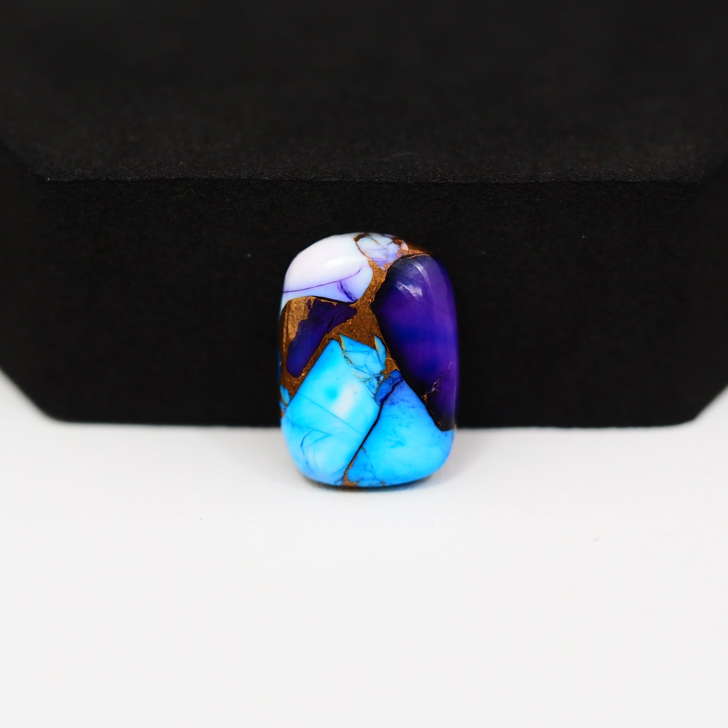Purple Ice Rose Dahlia Cabochon 17x12mm 9ct Cushion – Pedra Gems