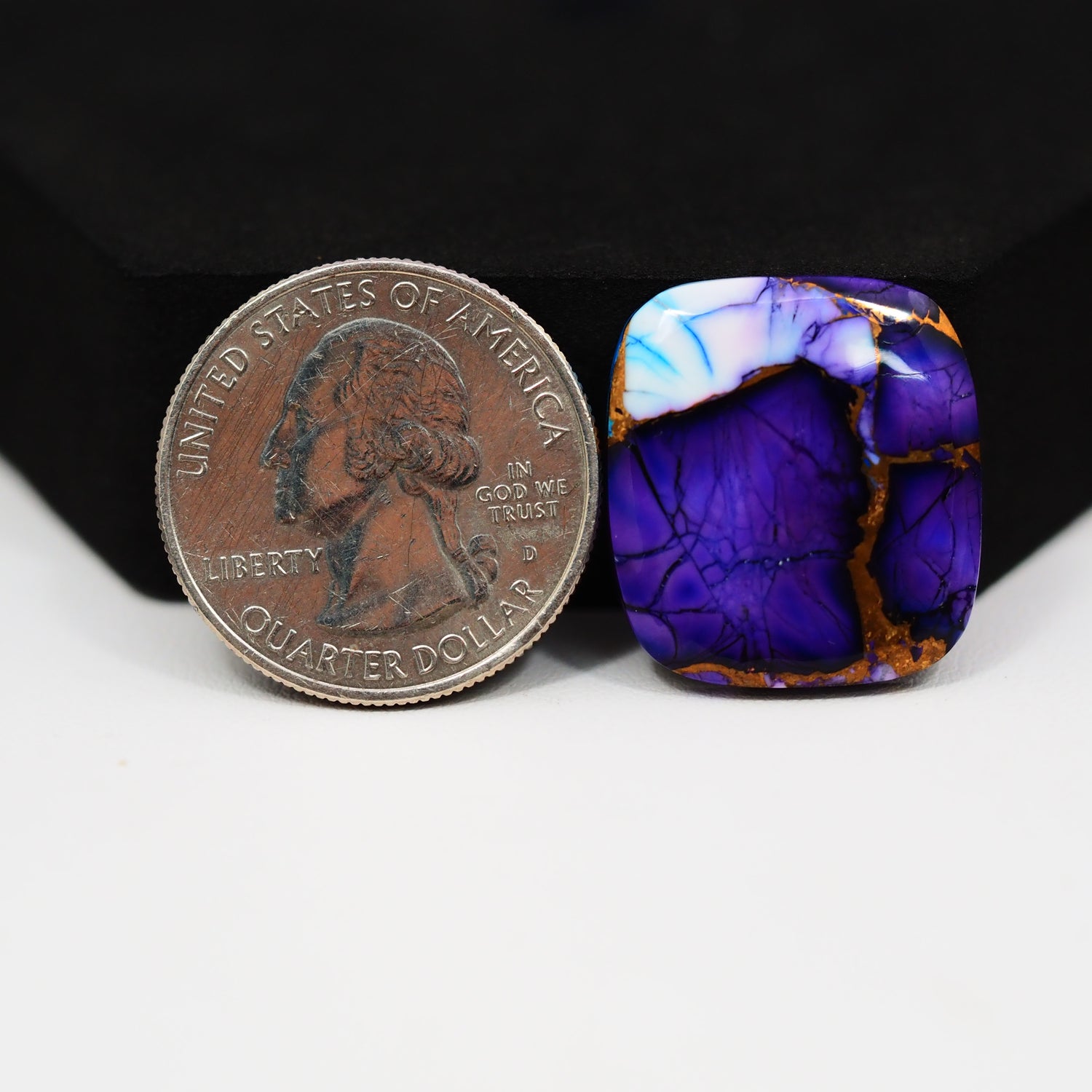Purple Ice Rose Dahlia Cabochon 22x20mm 18ct Cushion – Pedra Gems