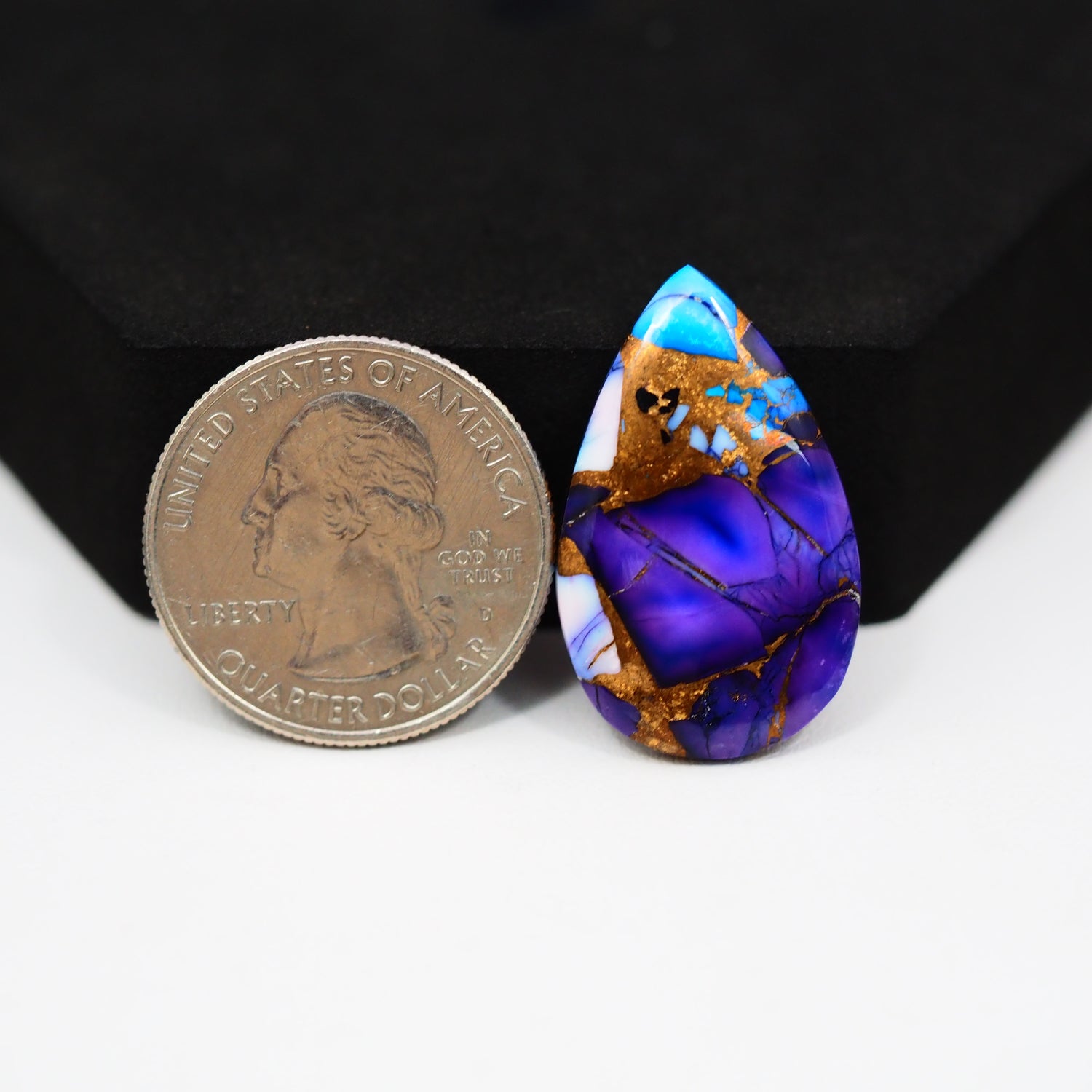 Purple Ice Rose Dahlia Cabochon 29x18mm 18ct Pear – Pedra Gems