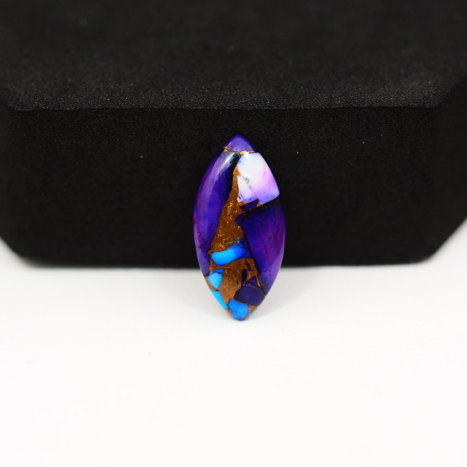 Purple Ice Rose Dahlia Cabochon 20x10mm 6.5ct Marquise (Navette) – Pedra Gems