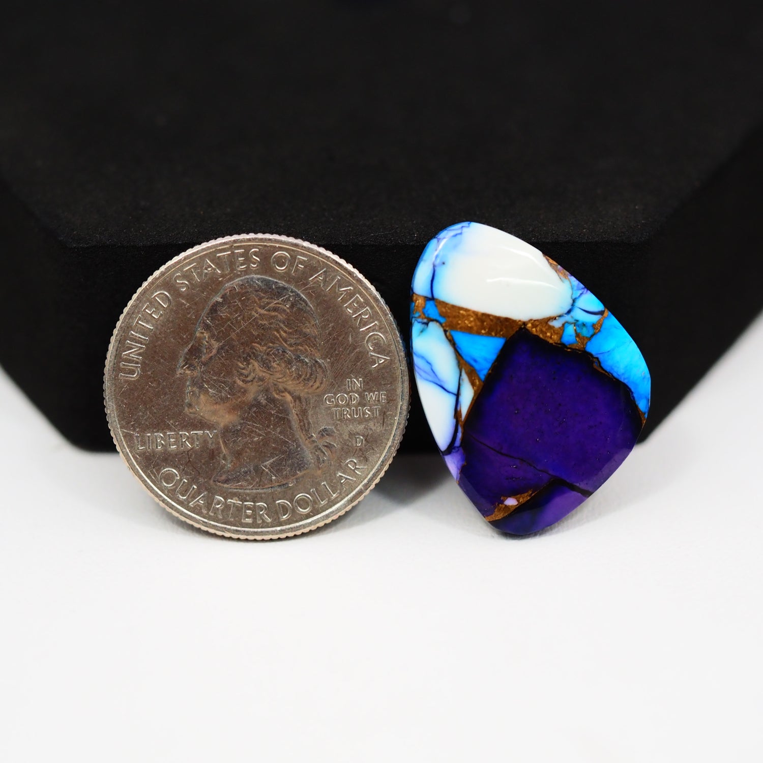 Purple Ice Rose Dahlia Cabochon 25x17mm 13ct Freeform – Pedra Gems