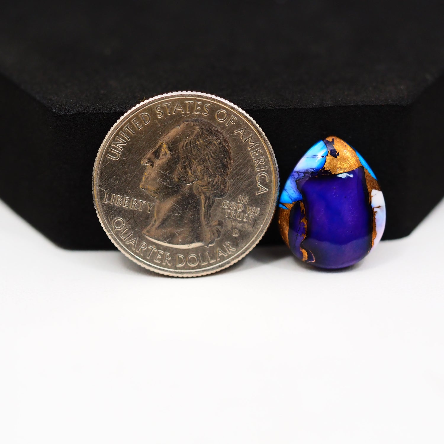 Purple Ice Rose Dahlia Cabochon 17x14mm 10ct Pear – Pedra Gems