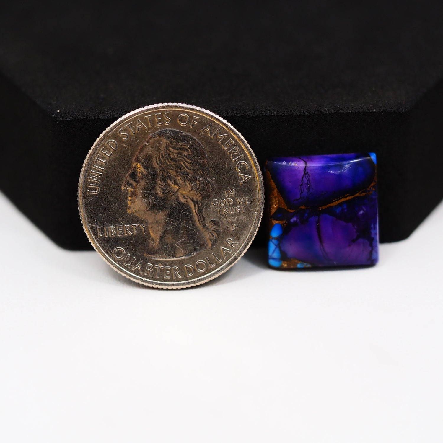 Purple Ice Rose Dahlia Cabochon 15x15mm 9ct Cushion – Pedra Gems