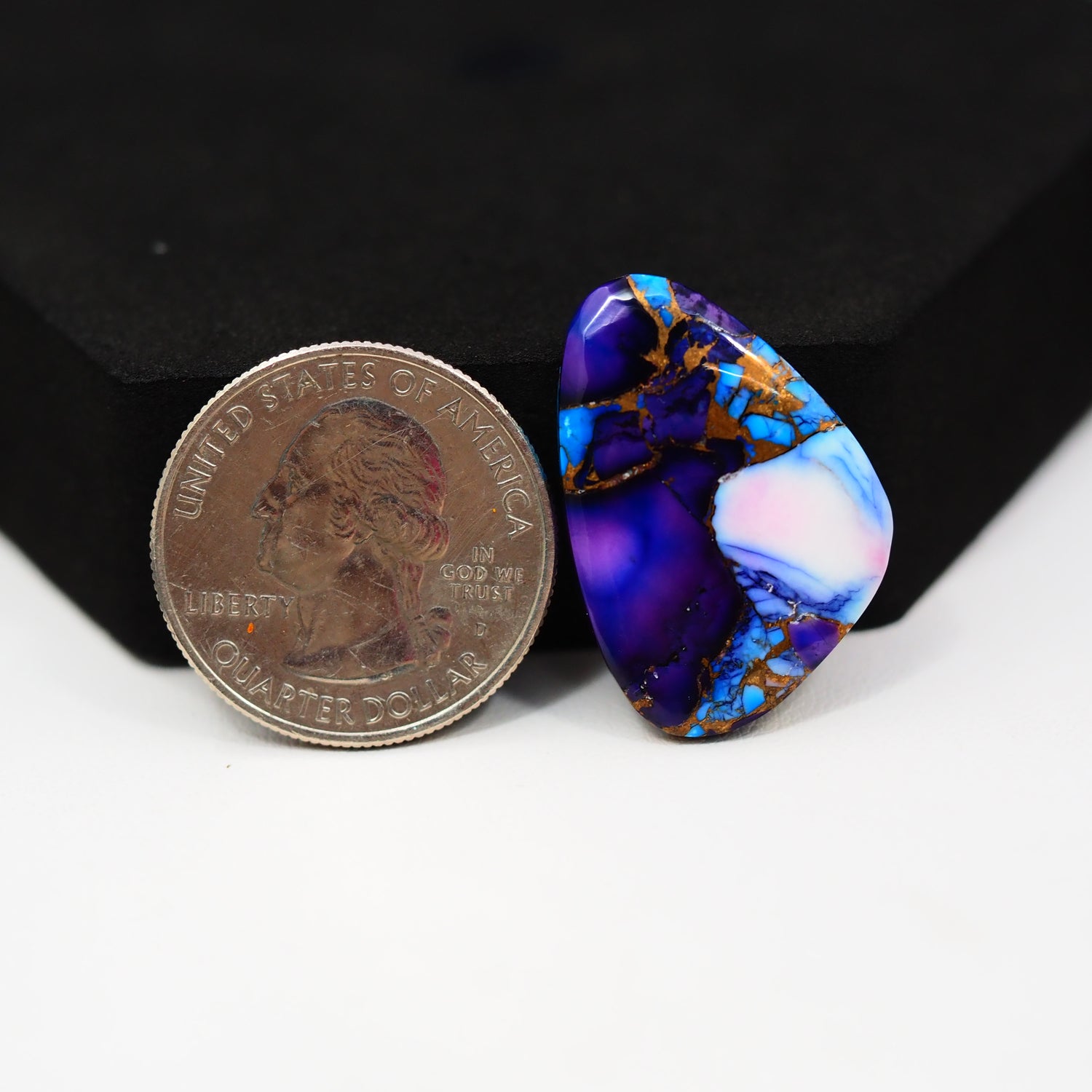 Purple Ice Rose Dahlia Cabochon 27x19mm 18ct Freeform