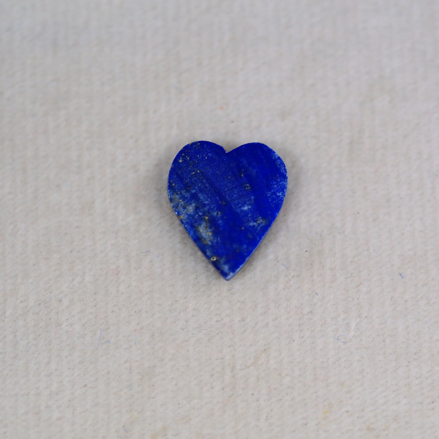 Natural Lapis Lazuli Heart Cabochon 16x14mm 9ct – Pedra Gems One of a Kind Loose Gemstone